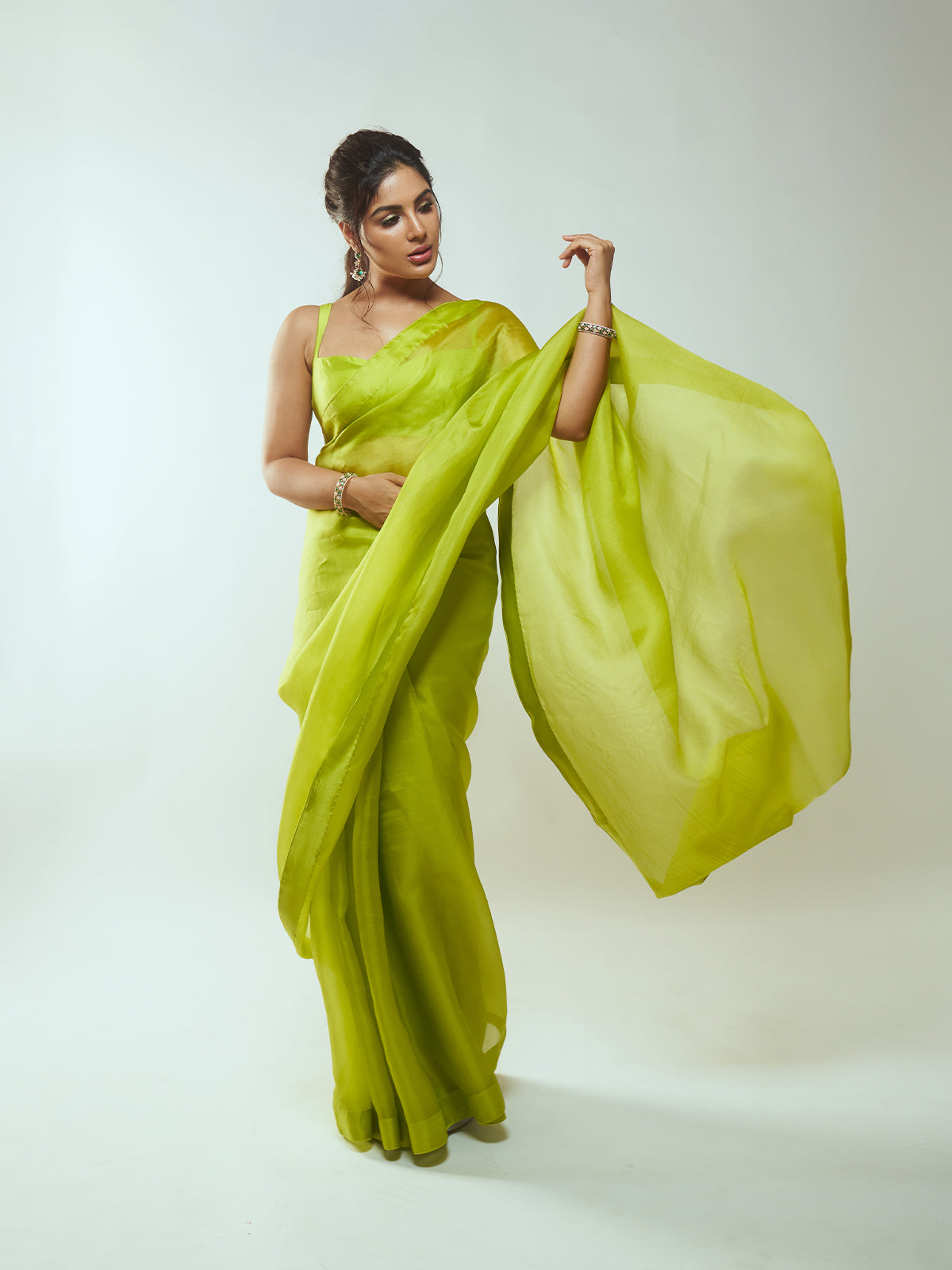 Samyuktha In Handwoven Lime Green Organza Saree