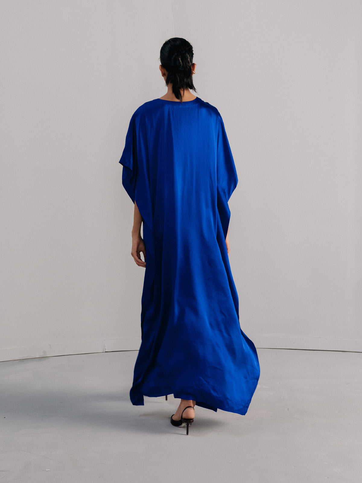 ELECTRIC BLUE FREE CUT