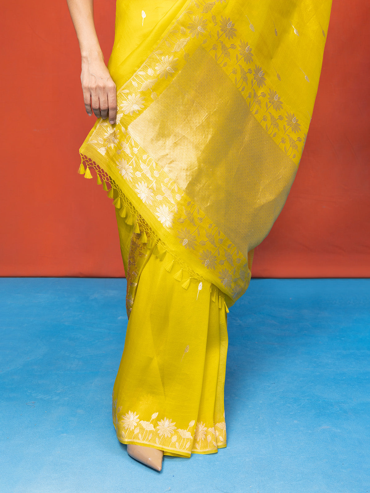 Handwoven Lemon Yellow Kora Banarasi Saree