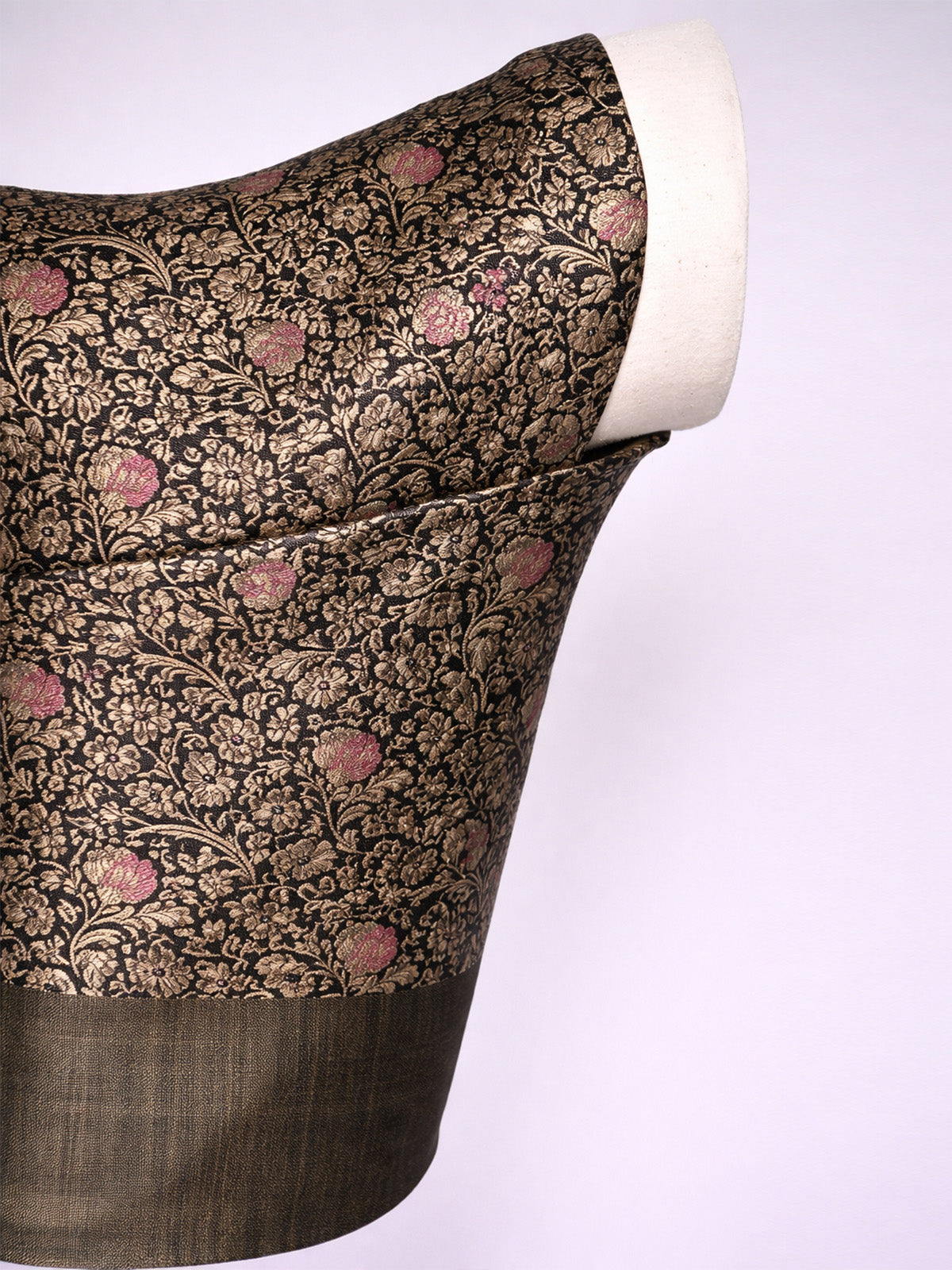 Handwoven Black Phekwa Banarasi