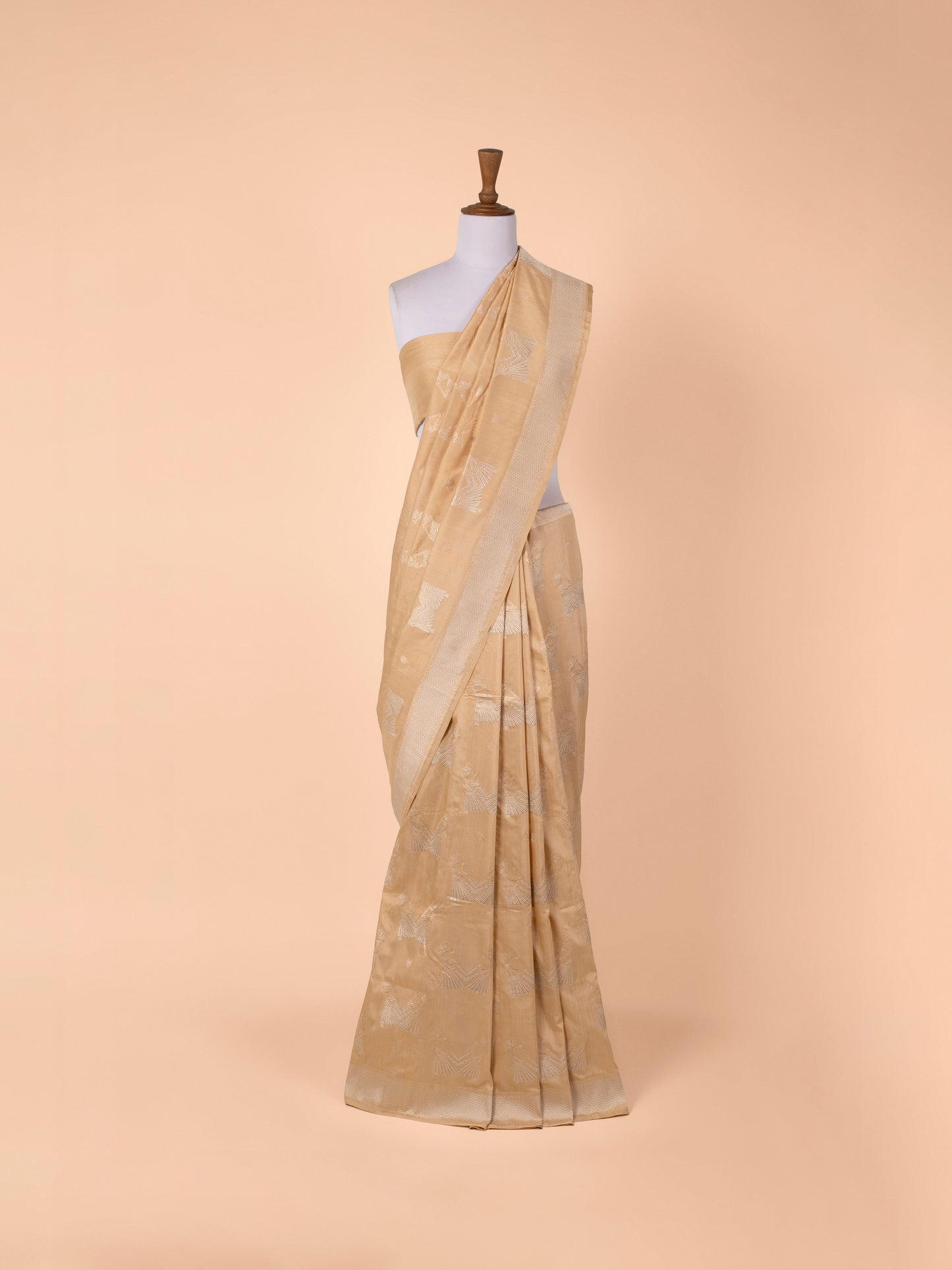 Handwoven Beige Cotton Saree