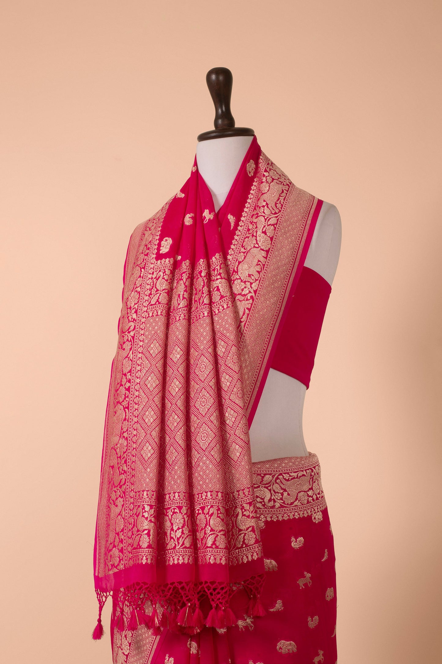 Handwoven Pink Georgette Saree