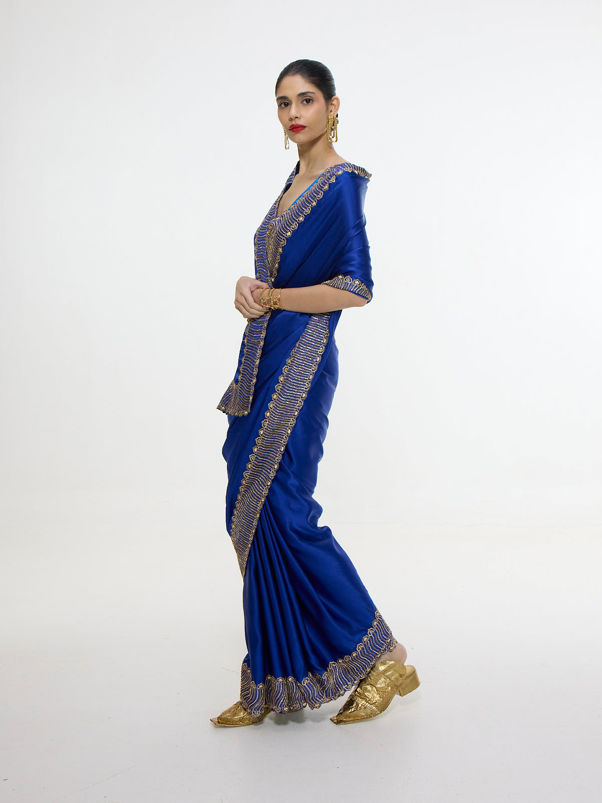 Handwoven Marine Blue Mashroo Silk Saree with Embroidered Border