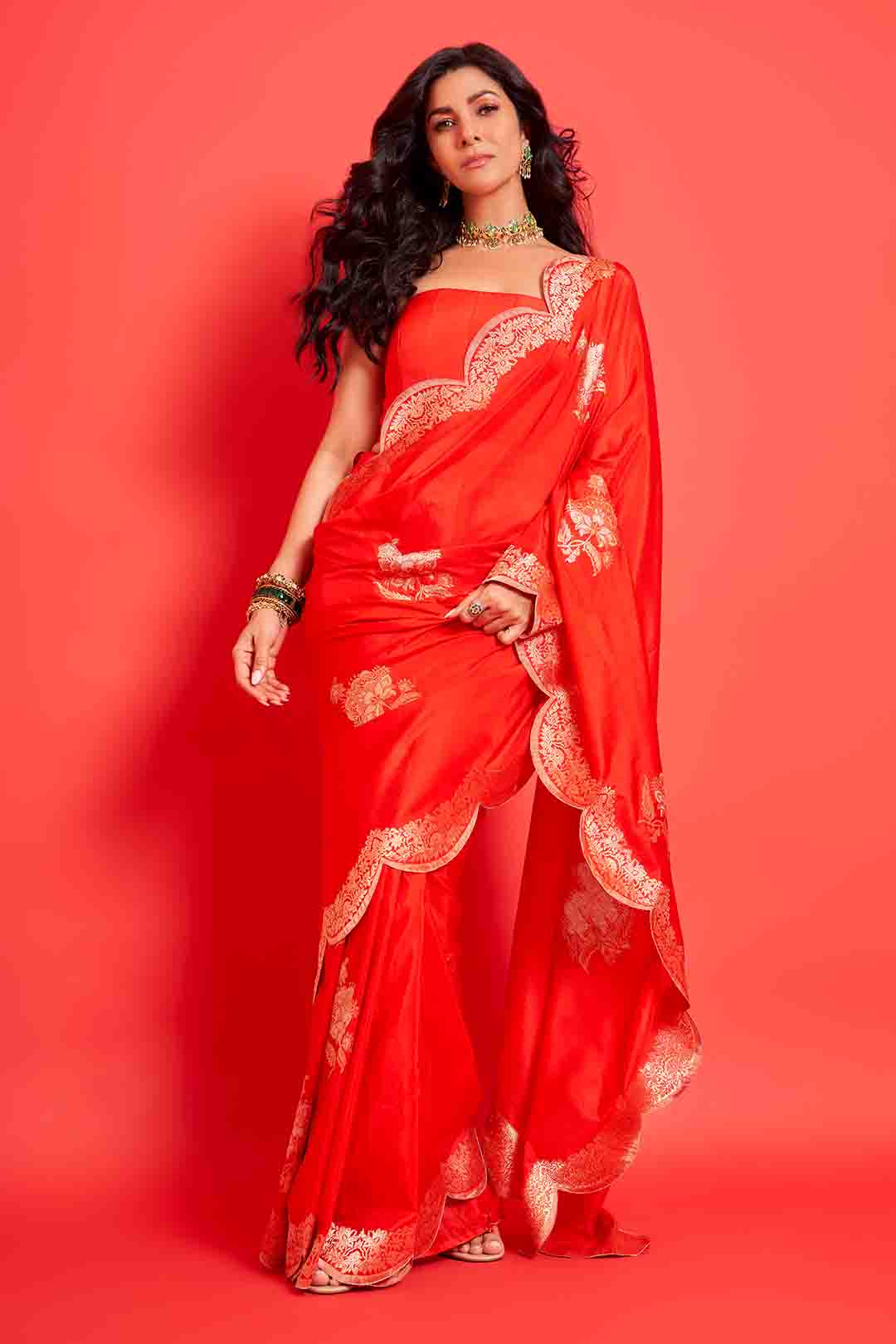 Sayani Gupta in Handwoven Red Silk Saree