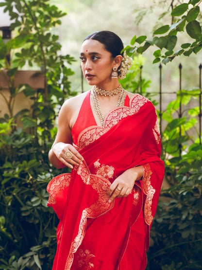 Sayani Gupta in Handwoven Red Silk Saree