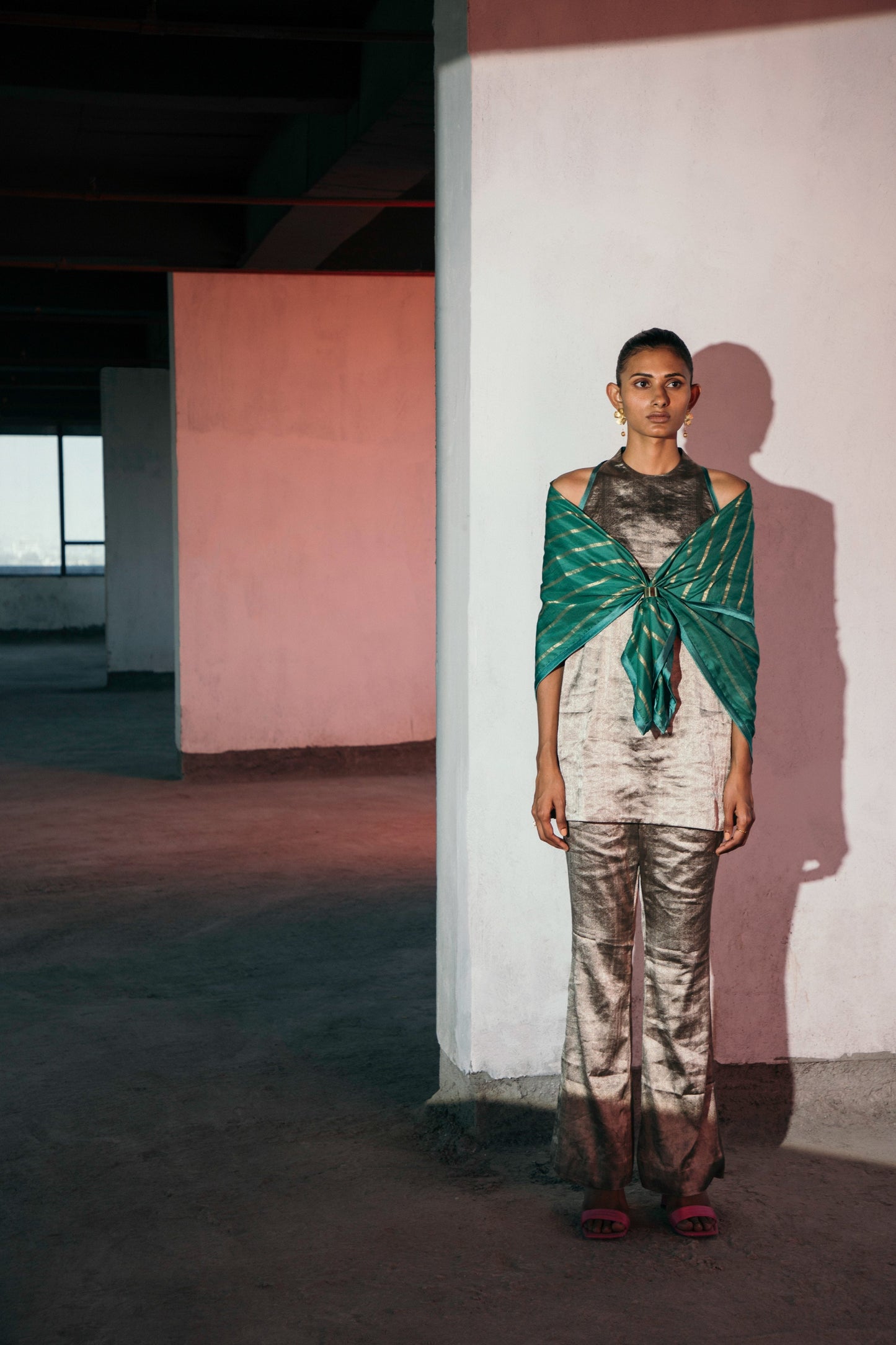 Metallic Black Halter Neck Scarf Set