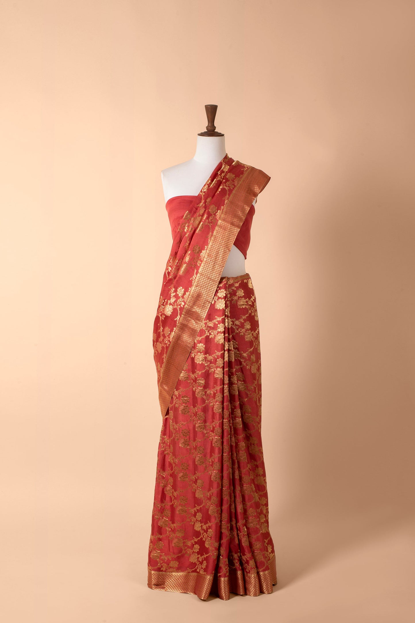 Handwoven Red Georgette Sari