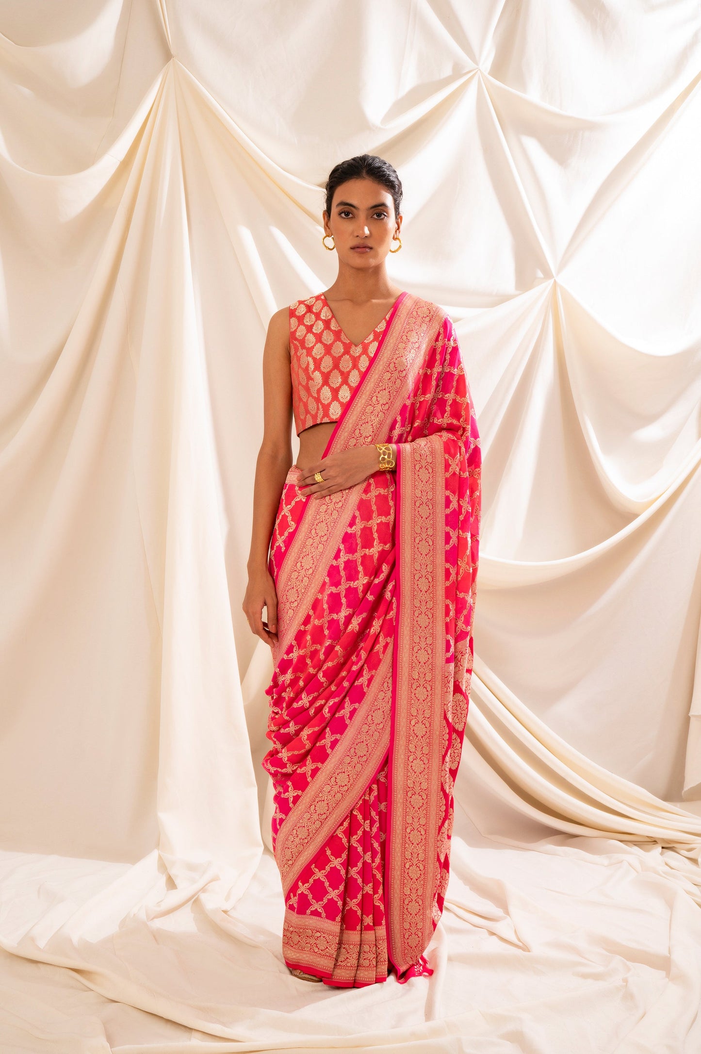 Handwoven Pink Georgette Sari