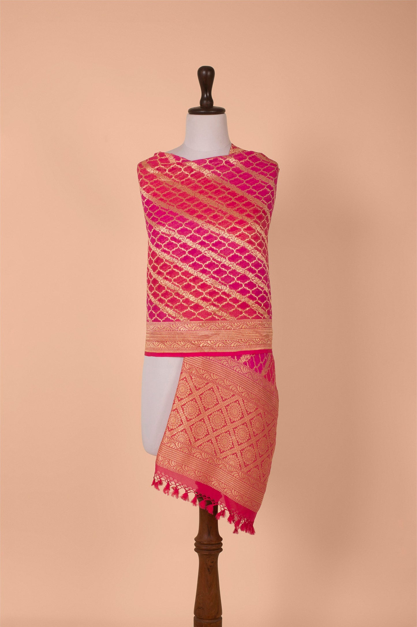 Handwoven Pink Georgette Dupatta