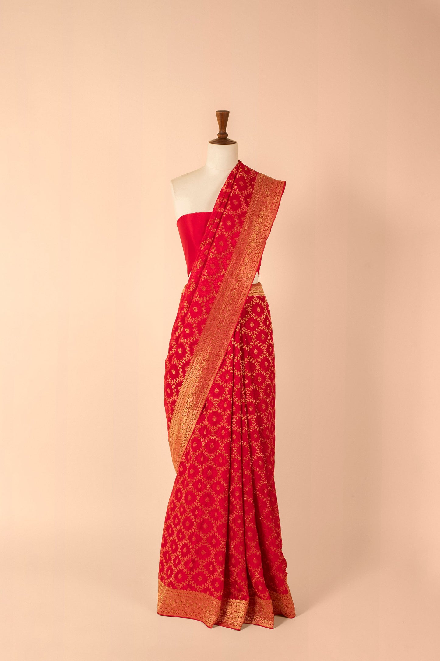 Handwoven Pink Georgette Sari