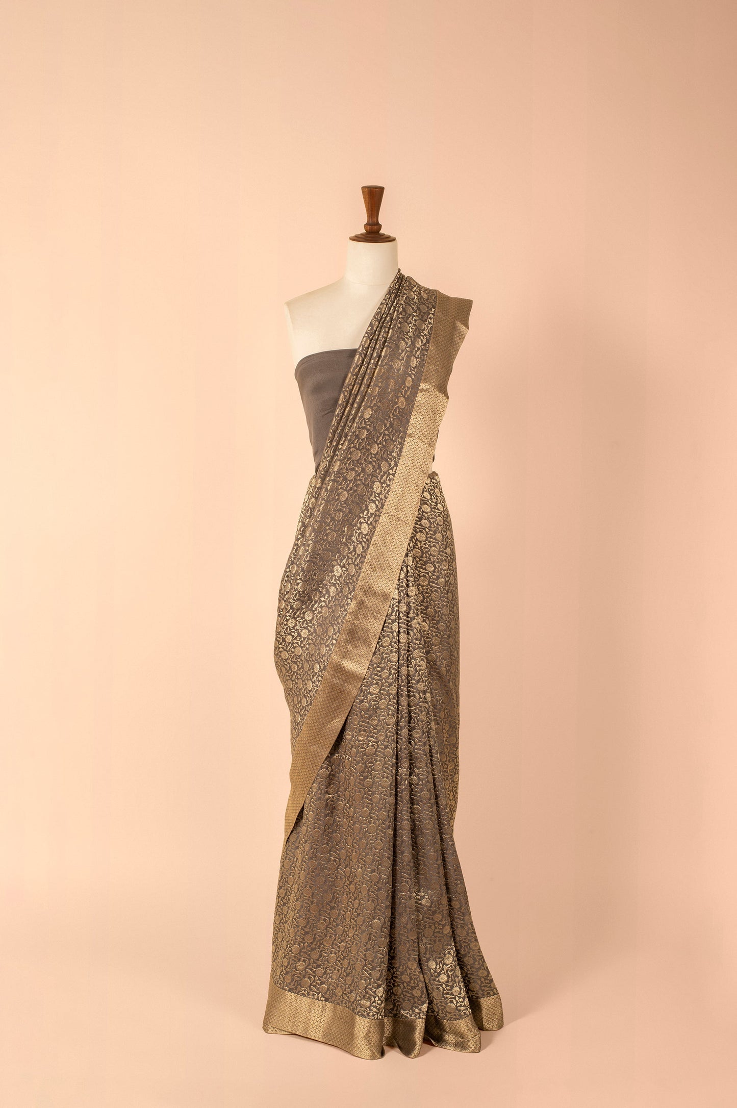 Handwoven Grey Georgette Sari