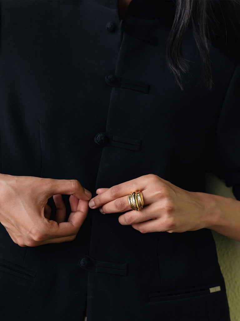 MATTE BLACK HOURGLASS BLAZER