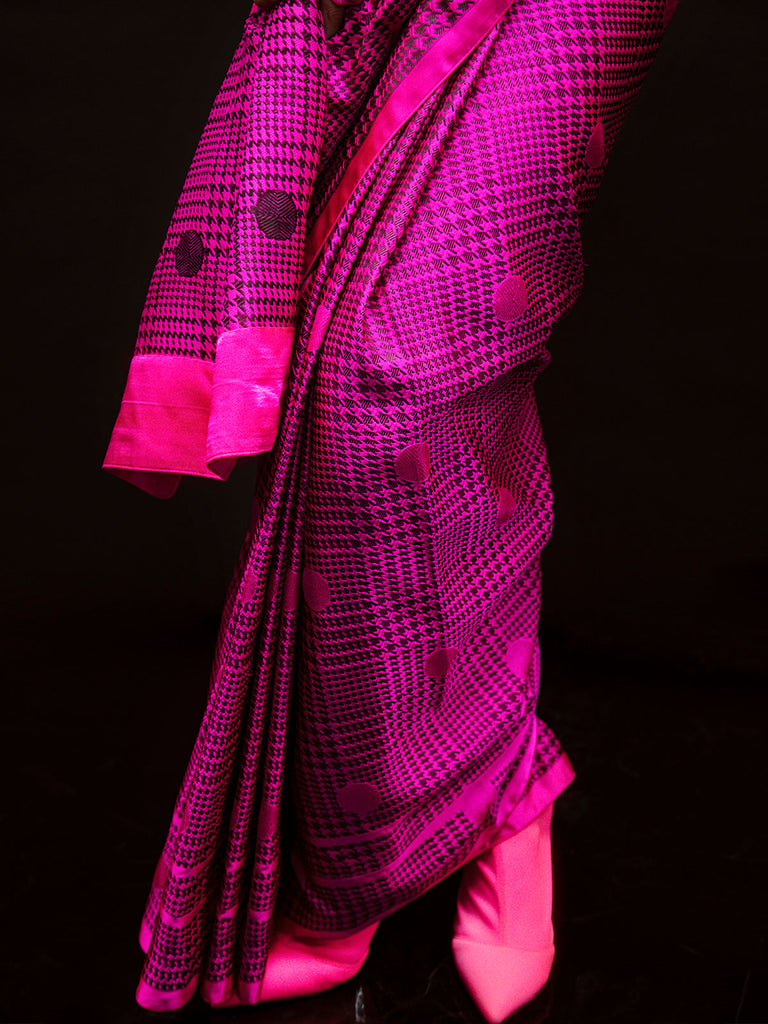 Tipte Rani Tripti Dimri in Rani Pink Cher Saree
