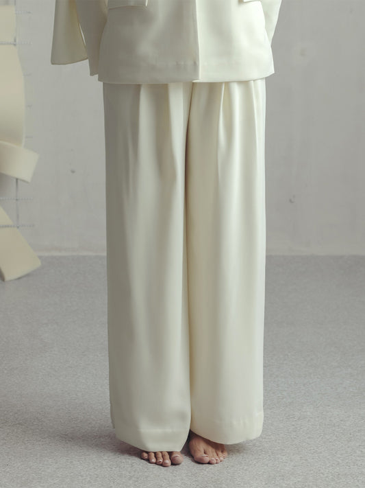 ANTIQUE WHITE CREPE PANTS