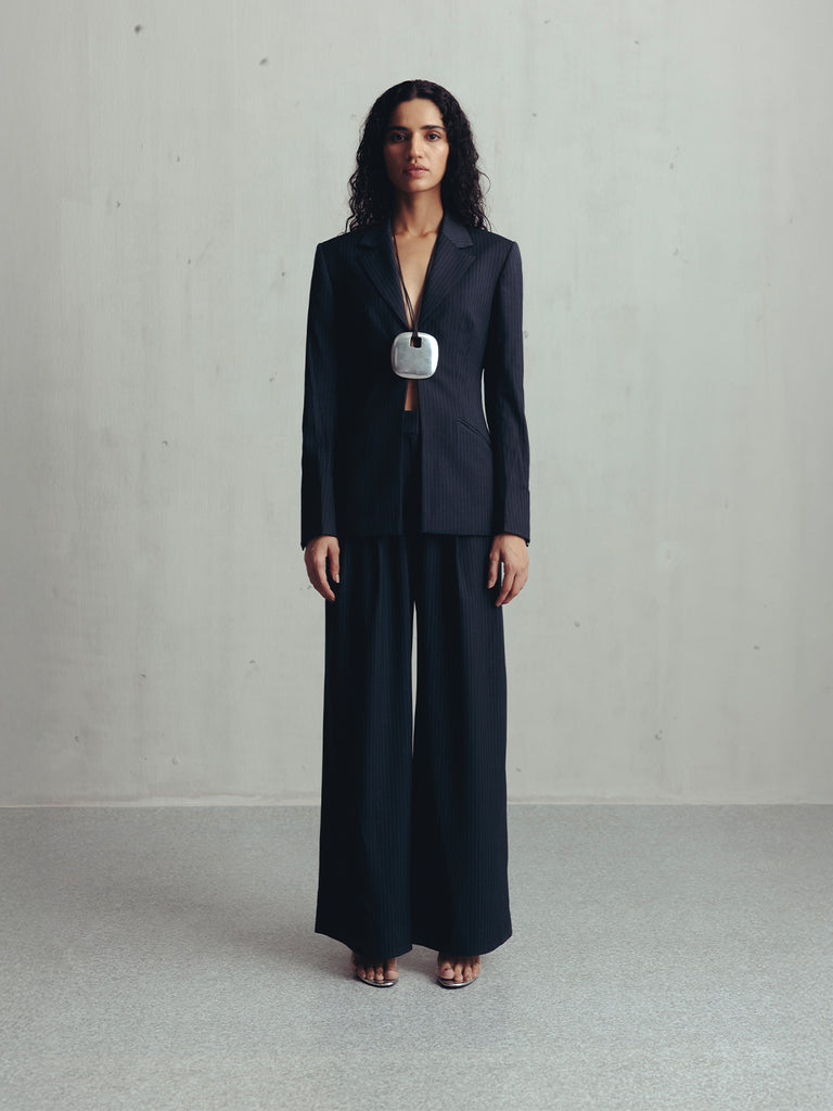 GRAY CONTOURS PINSTRIPE HOURGLASS BLAZER