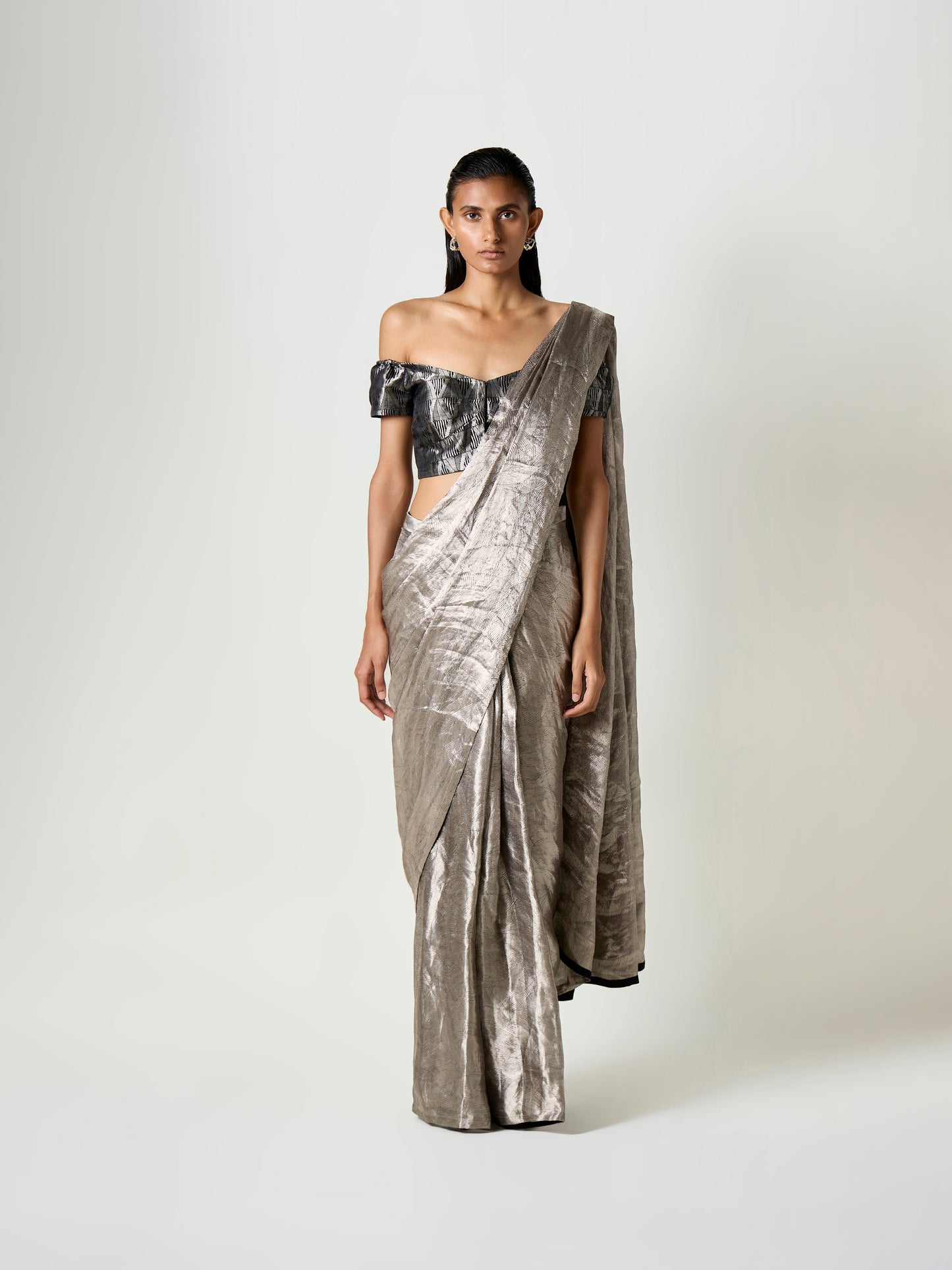 Nivi Handwoven Pre-draped Saree