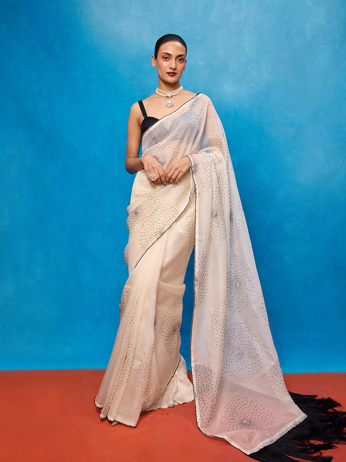 Handwoven Off-white Kora Banarasi Saree