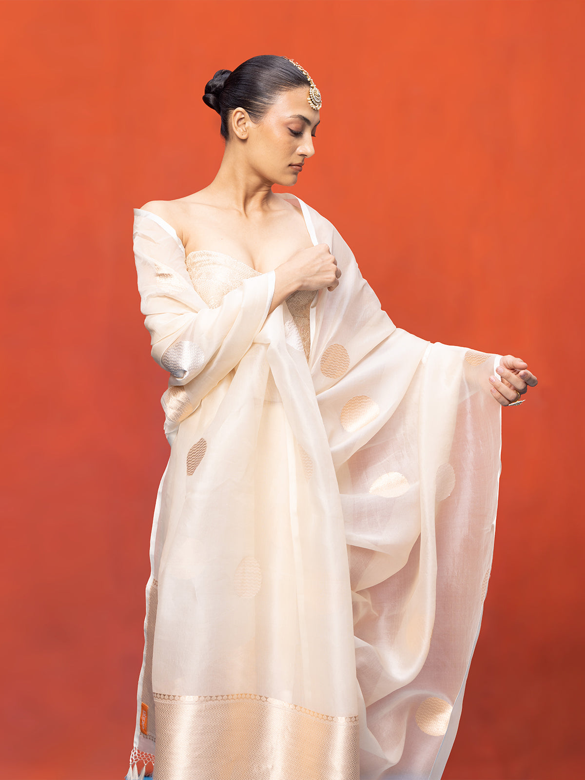 Handwoven Off-White Kora Banarasi Saree