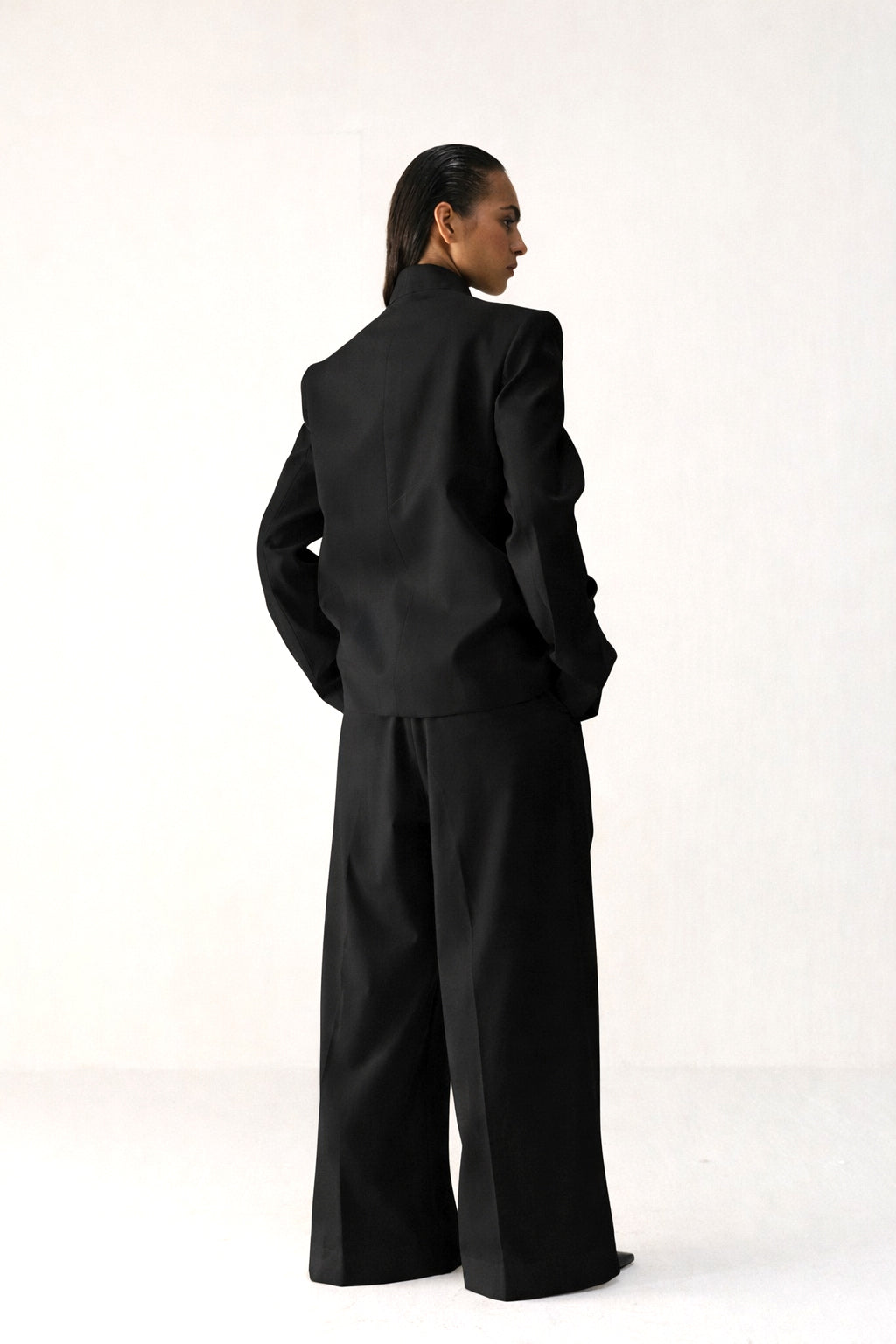 NOIR MANDRAIN JACKET