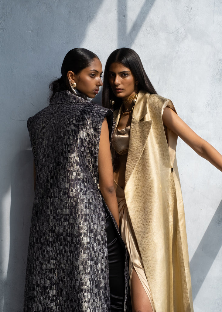 BLACK OYSTER LONG CAPE & DRAPE SKIRT