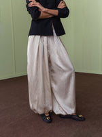 PEARLED IVORY BALOON PANTS