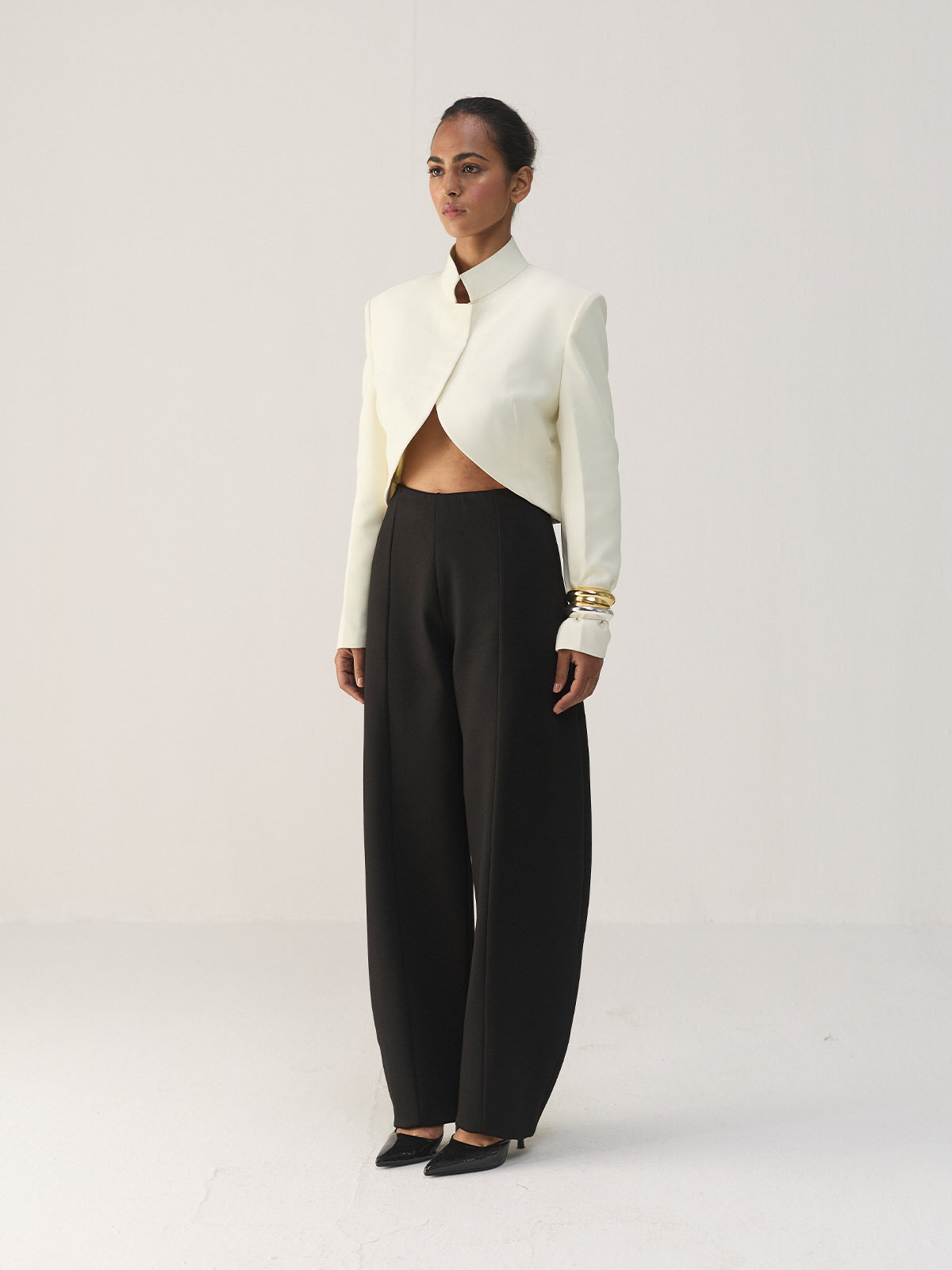 IVORY CRESCENT FRONT CROPPED JACKET