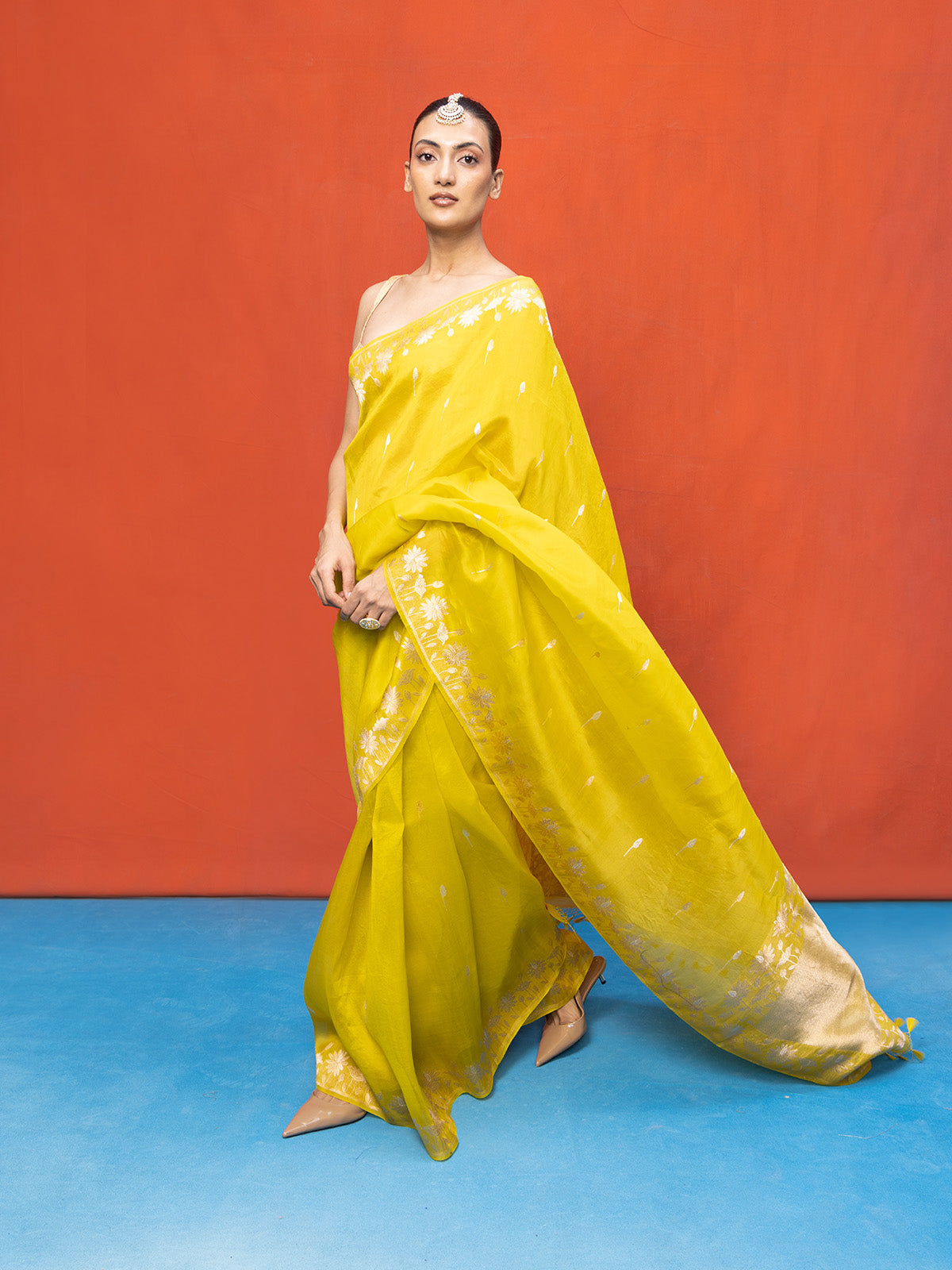 Handwoven Lemon Yellow Kora Banarasi Saree