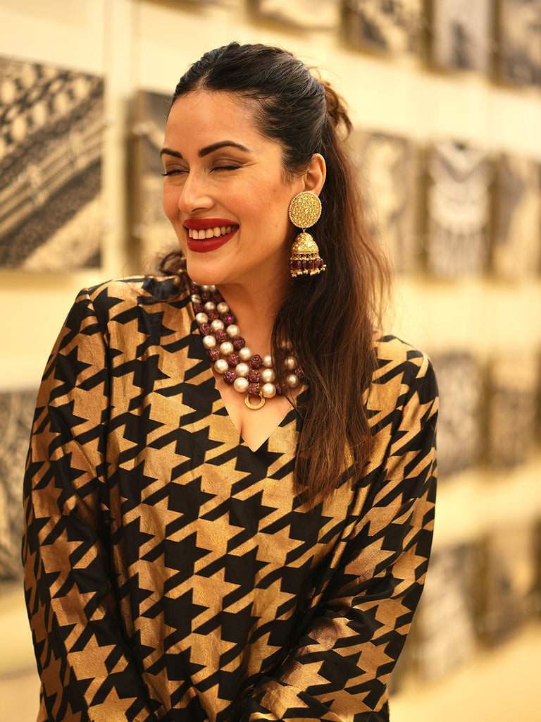 Himani Shah in Black Gerum Kurta Set