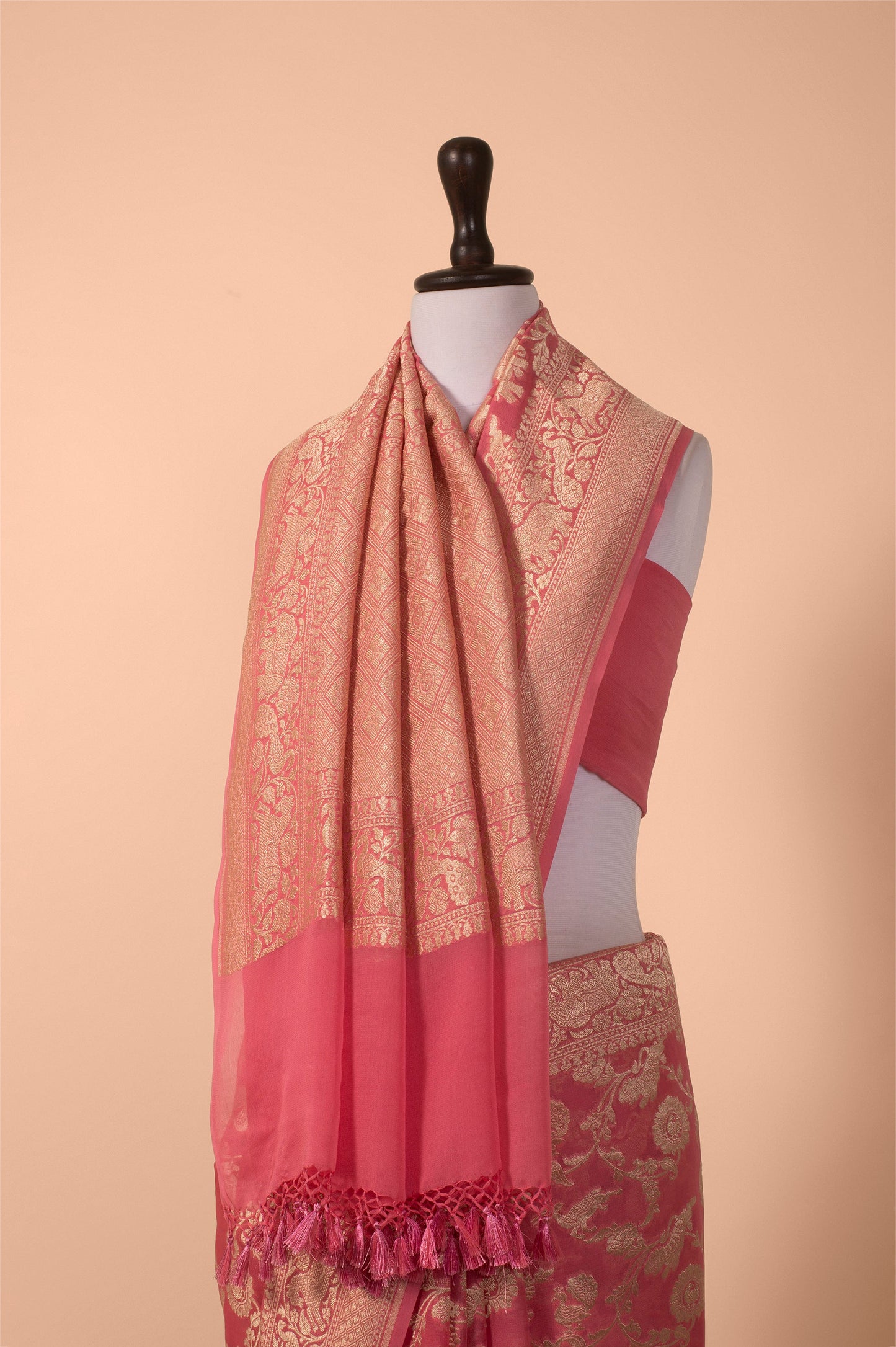 Handwoven Pink Georgette Saree