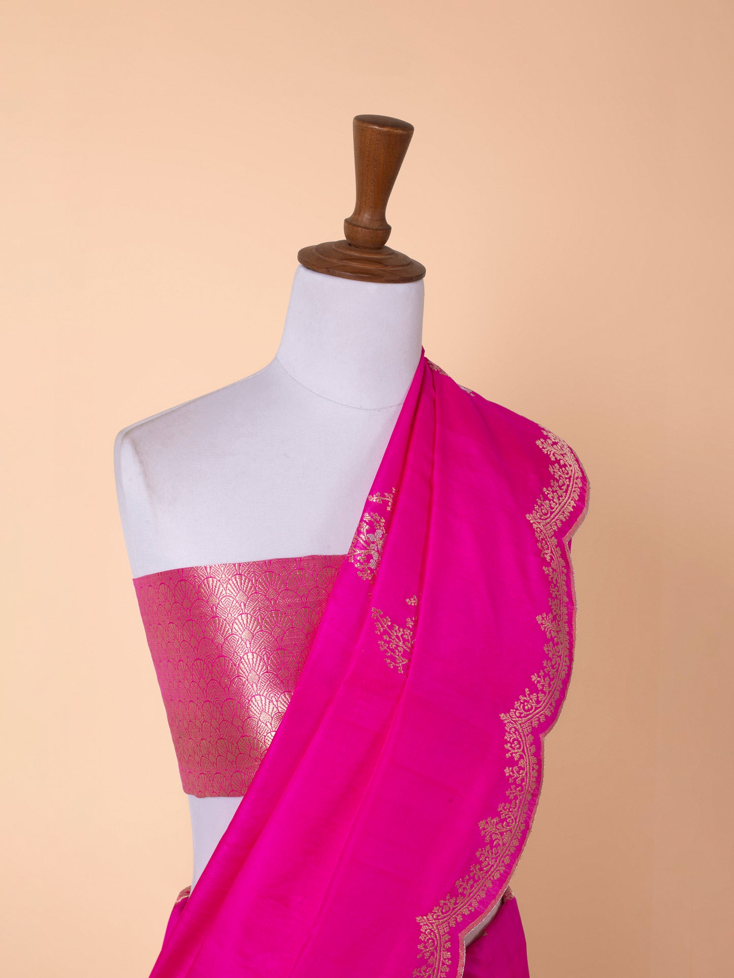 Handwoven Rani Pink Silk Saree