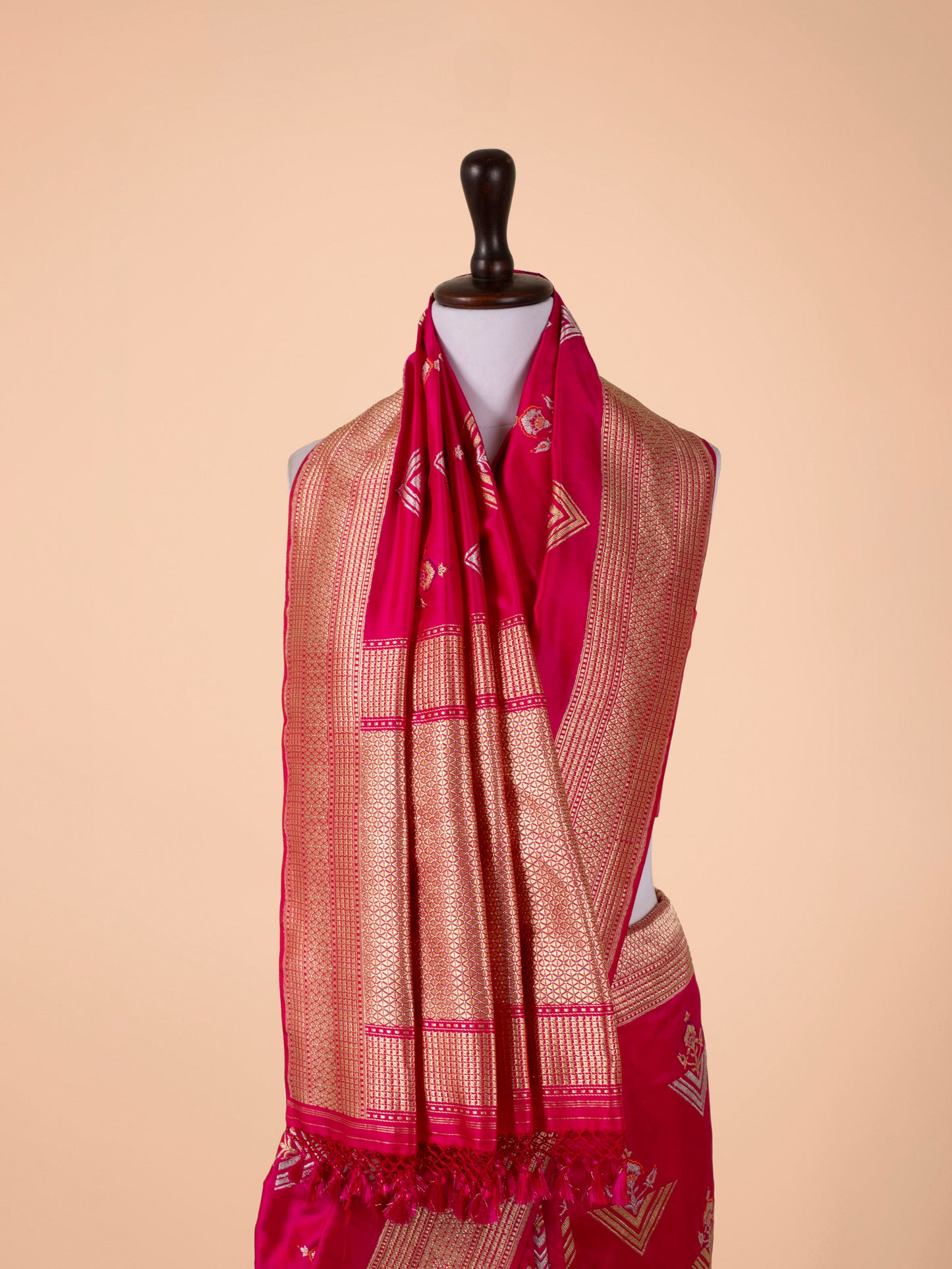 Handwoven Rani Pink Silk Saree