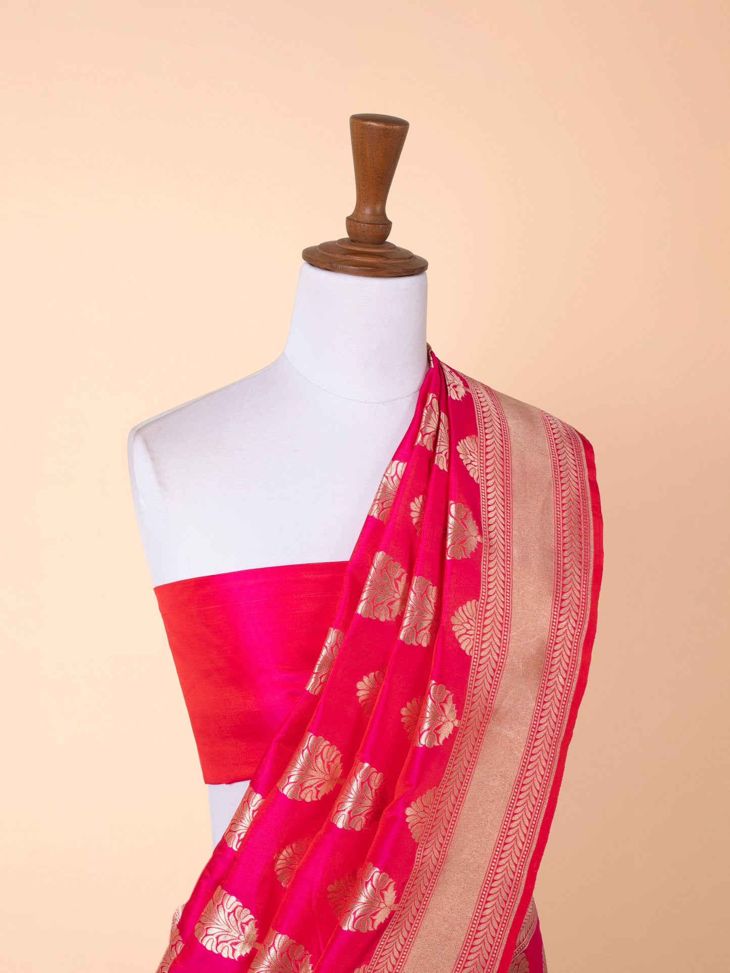 Handwoven Rani Pink Silk Saree