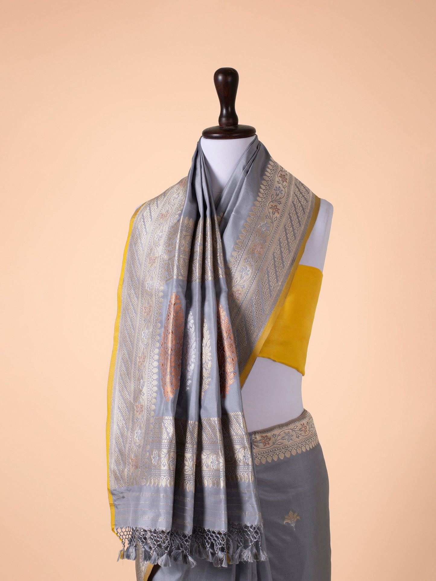 Handwoven Grey Silk Saree