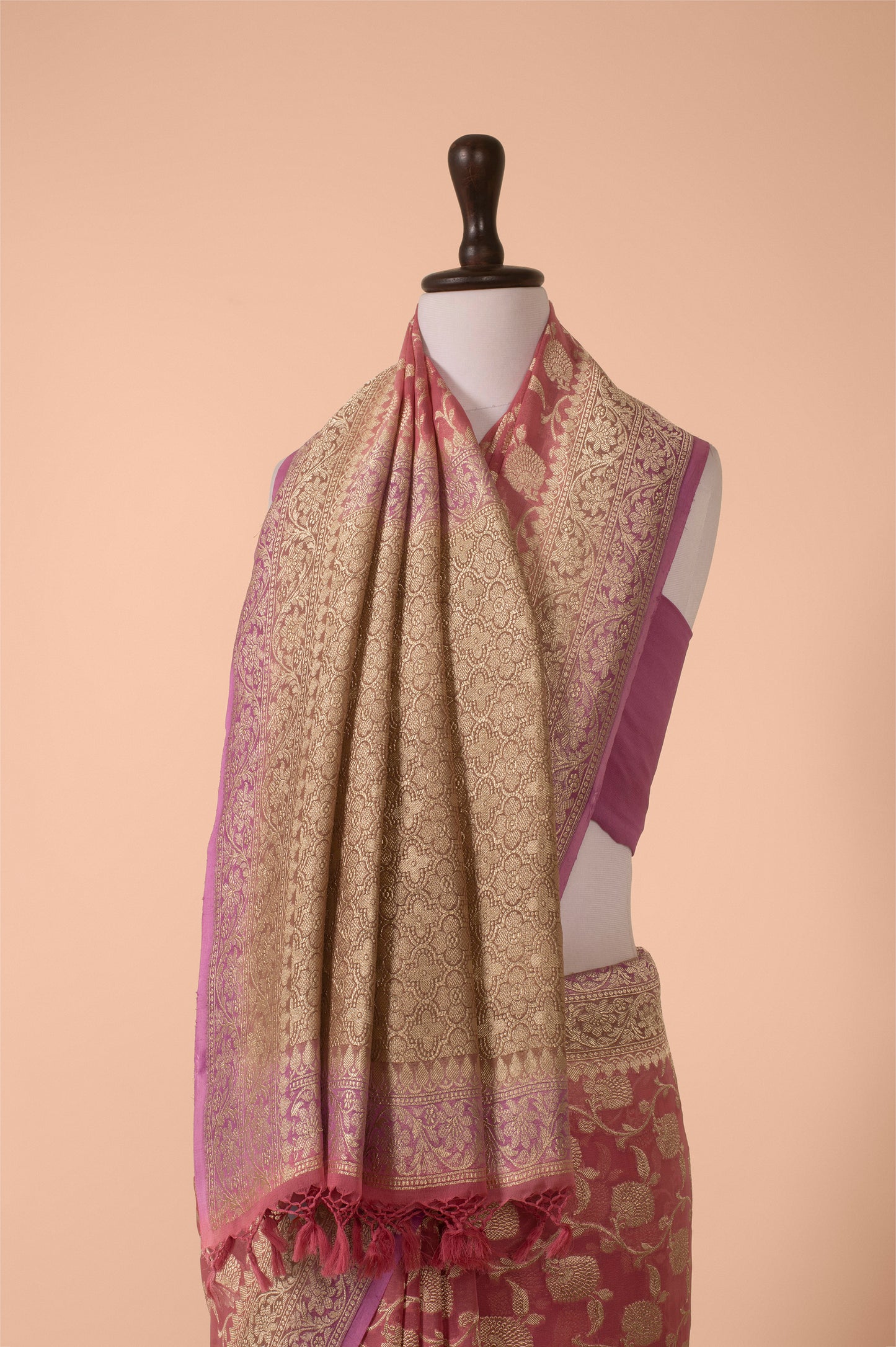 Handwoven Pink Georgette Saree