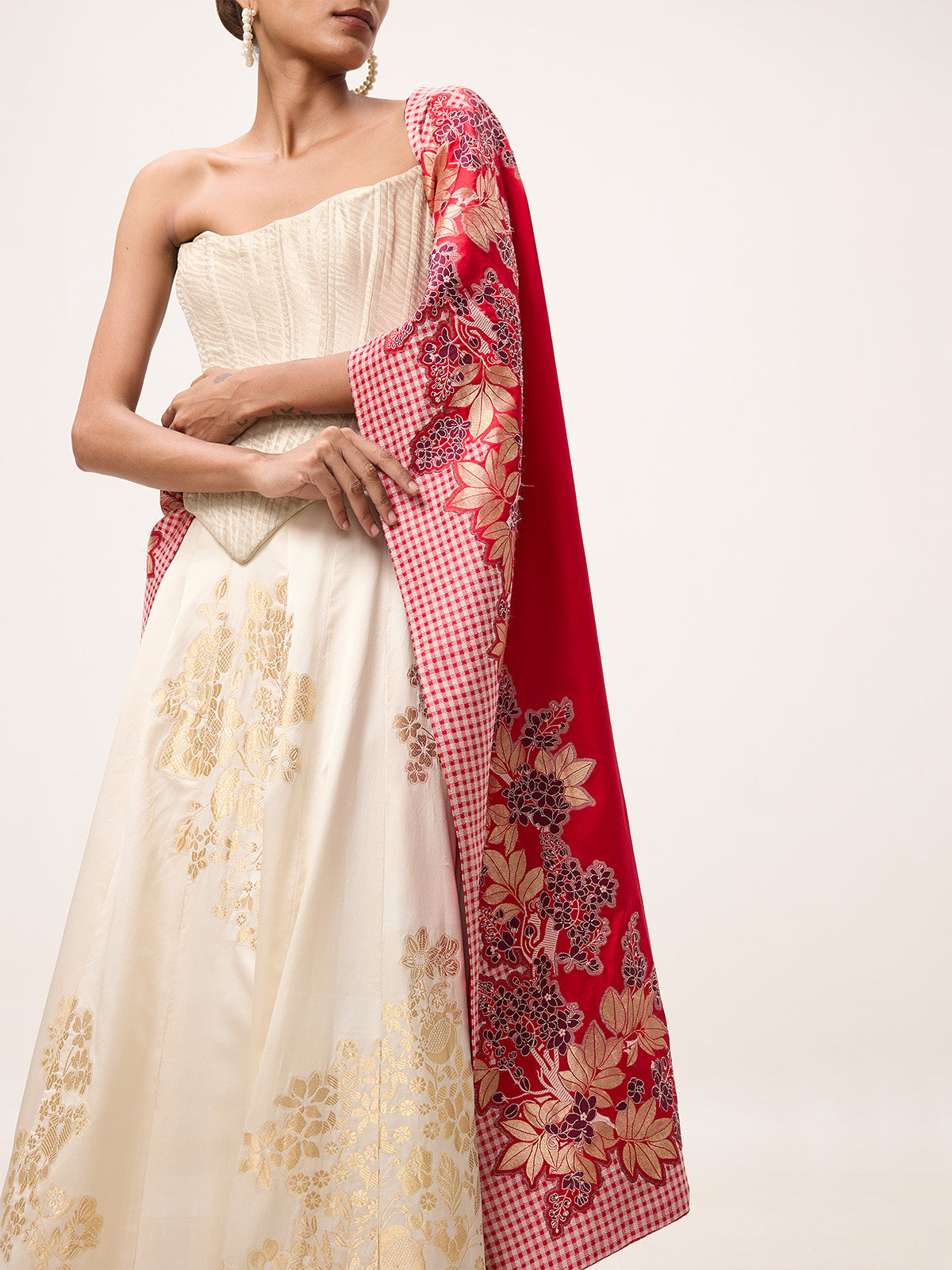Handwoven Red Silk Banarasi Shawl