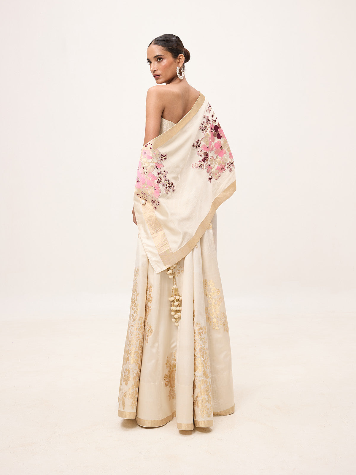 Handwoven Off-White Silk Banarasi Shawl
