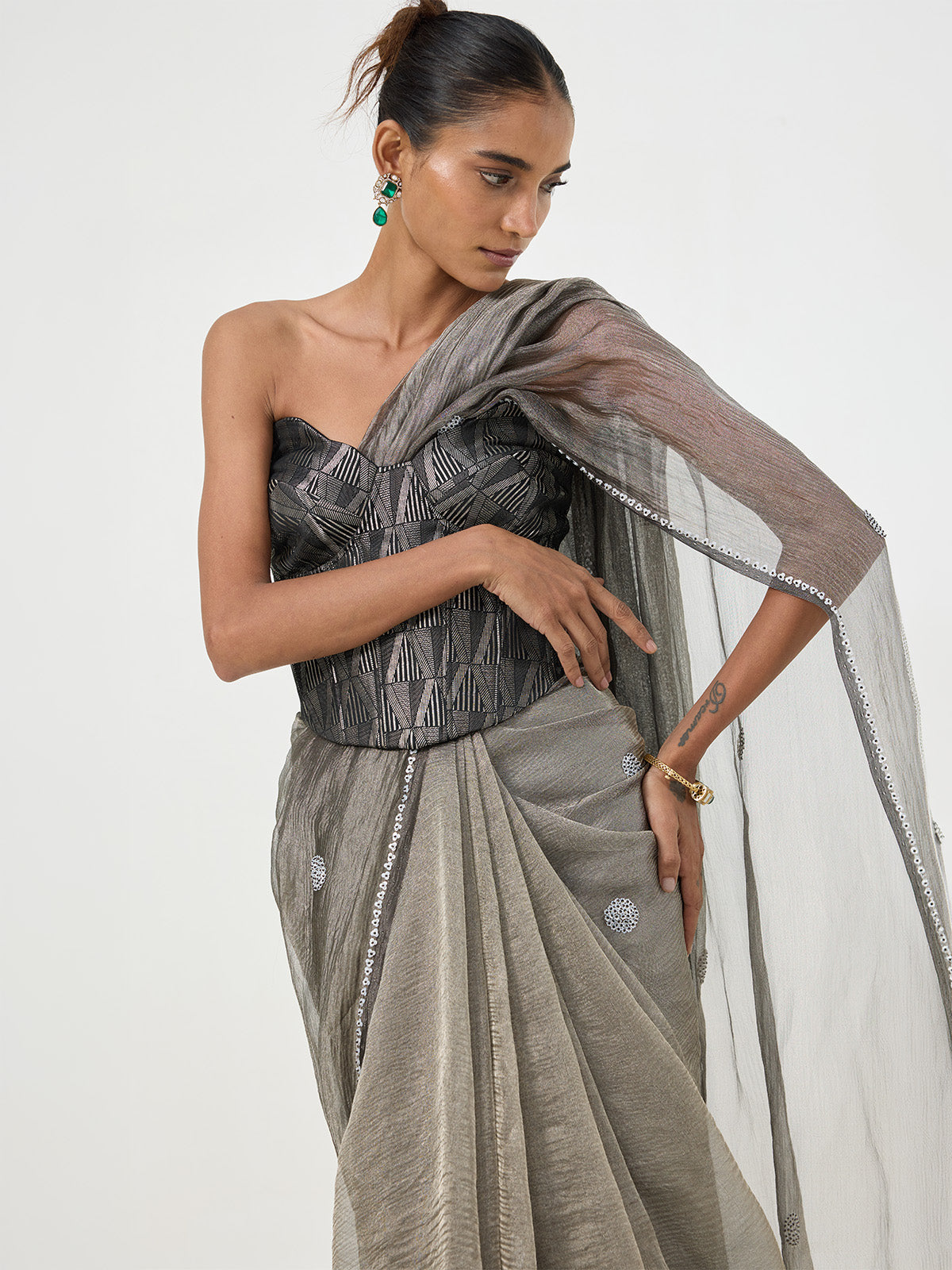 Handwoven Metallic Grey-Black Tissue Saree
