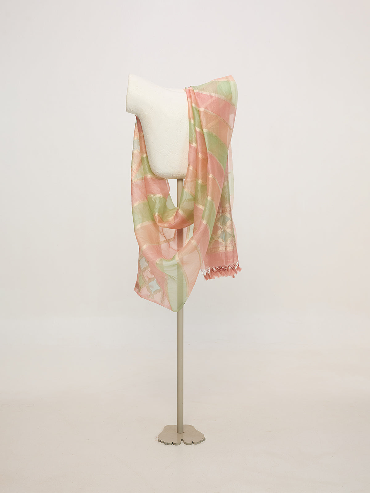 Handwoven Lavendar & Gold Striped Dupatta