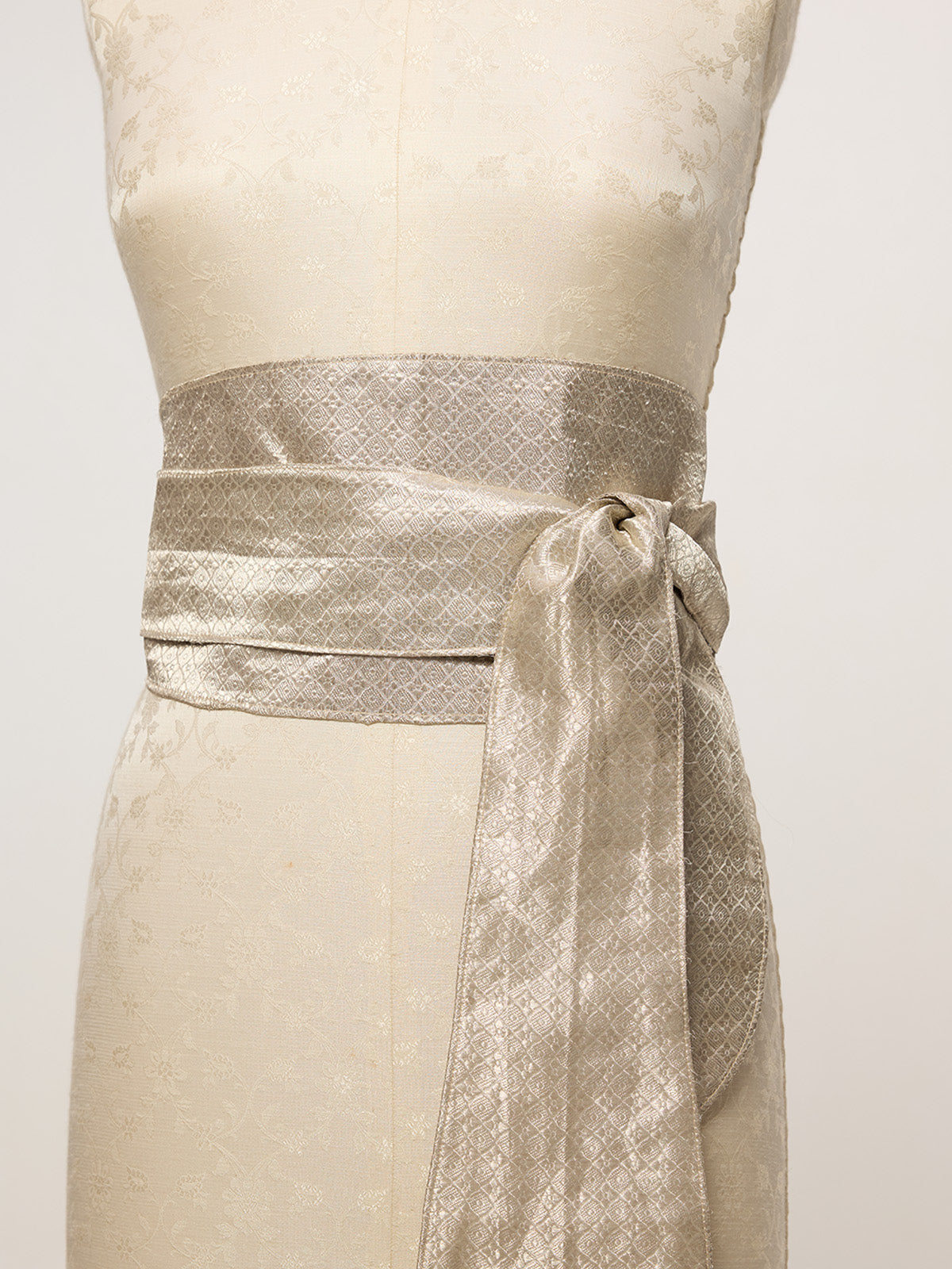 Handwoven Pale Gold Banarasi Belt