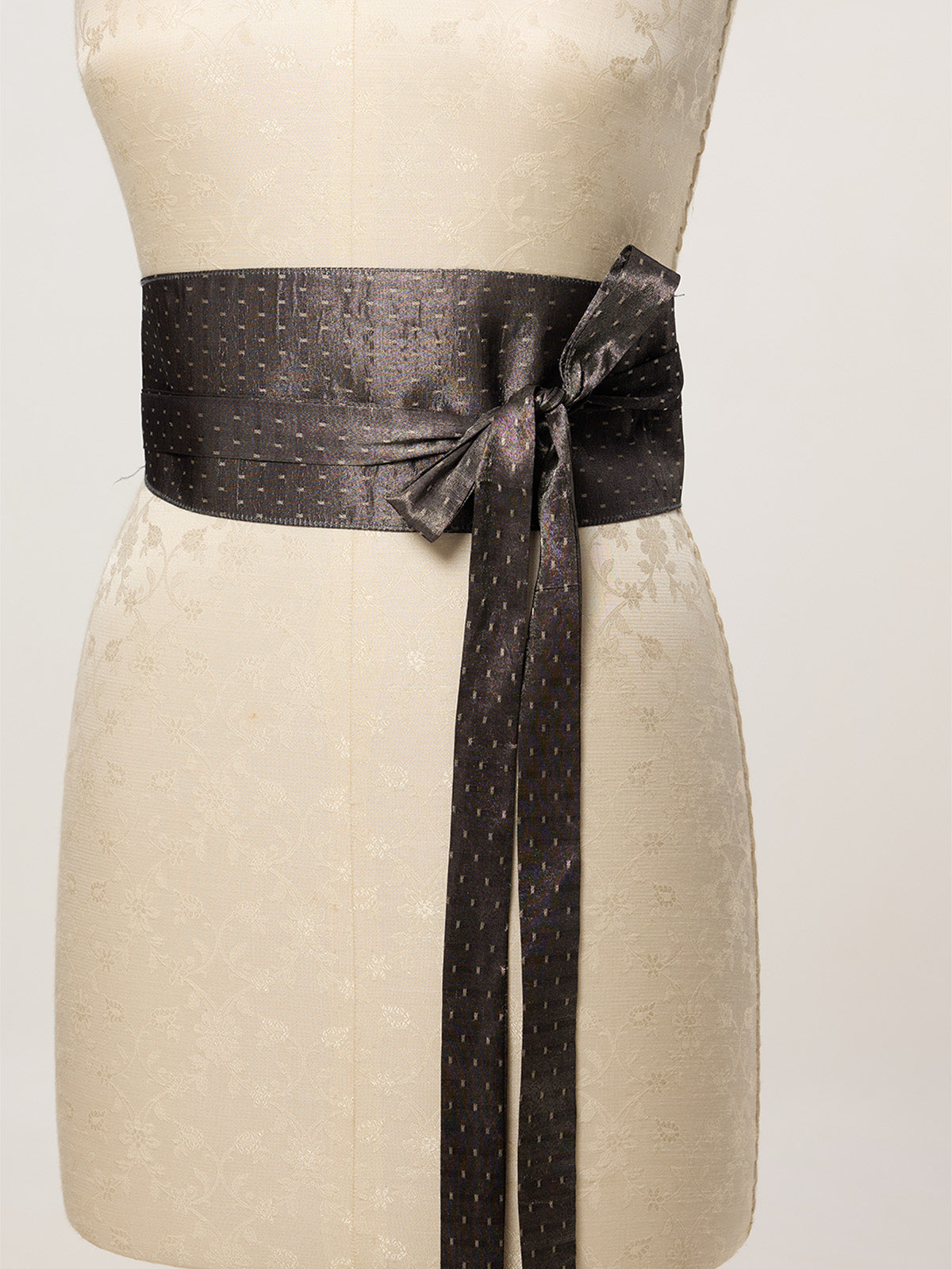Handwoven Stone Grey Banarasi Belt
