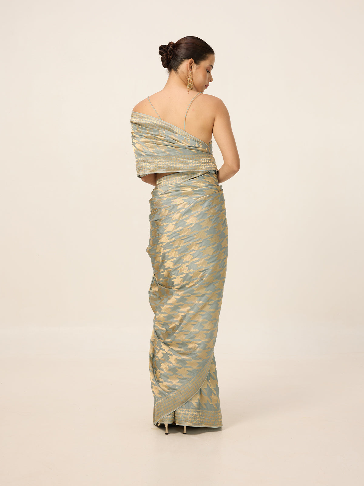The Ash Grey Gerum Saree