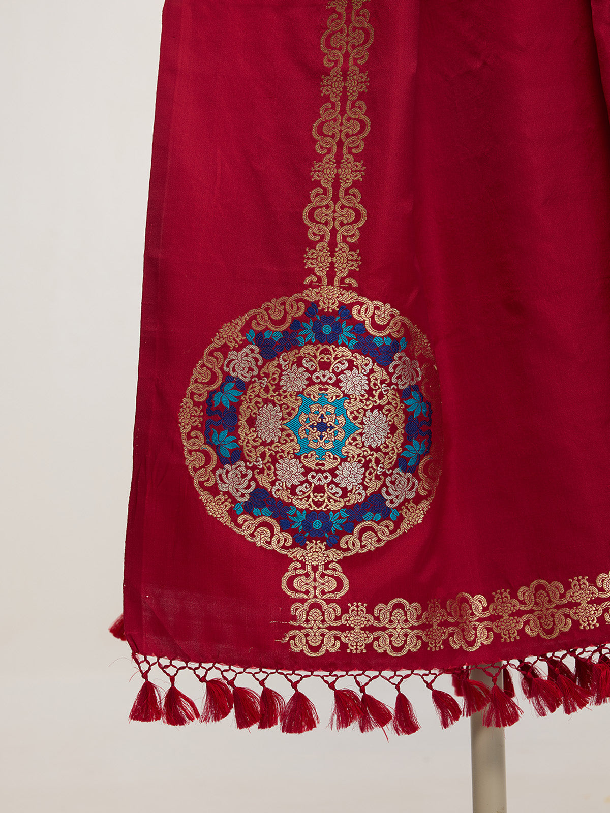 Handwoven Red Dupatta & Banarasi Belt Gift Set