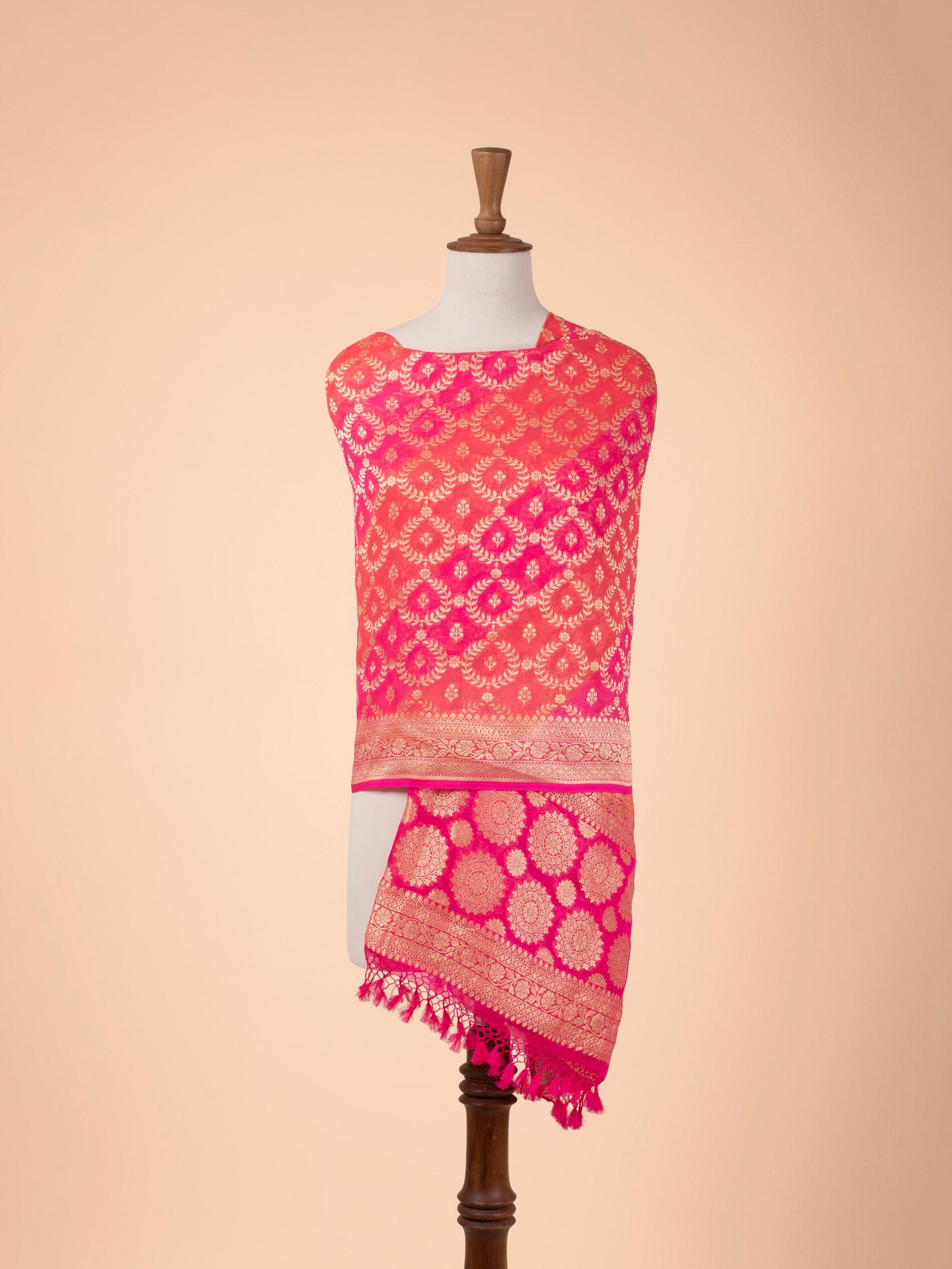 Handwoven Pink Georgette Dupatta