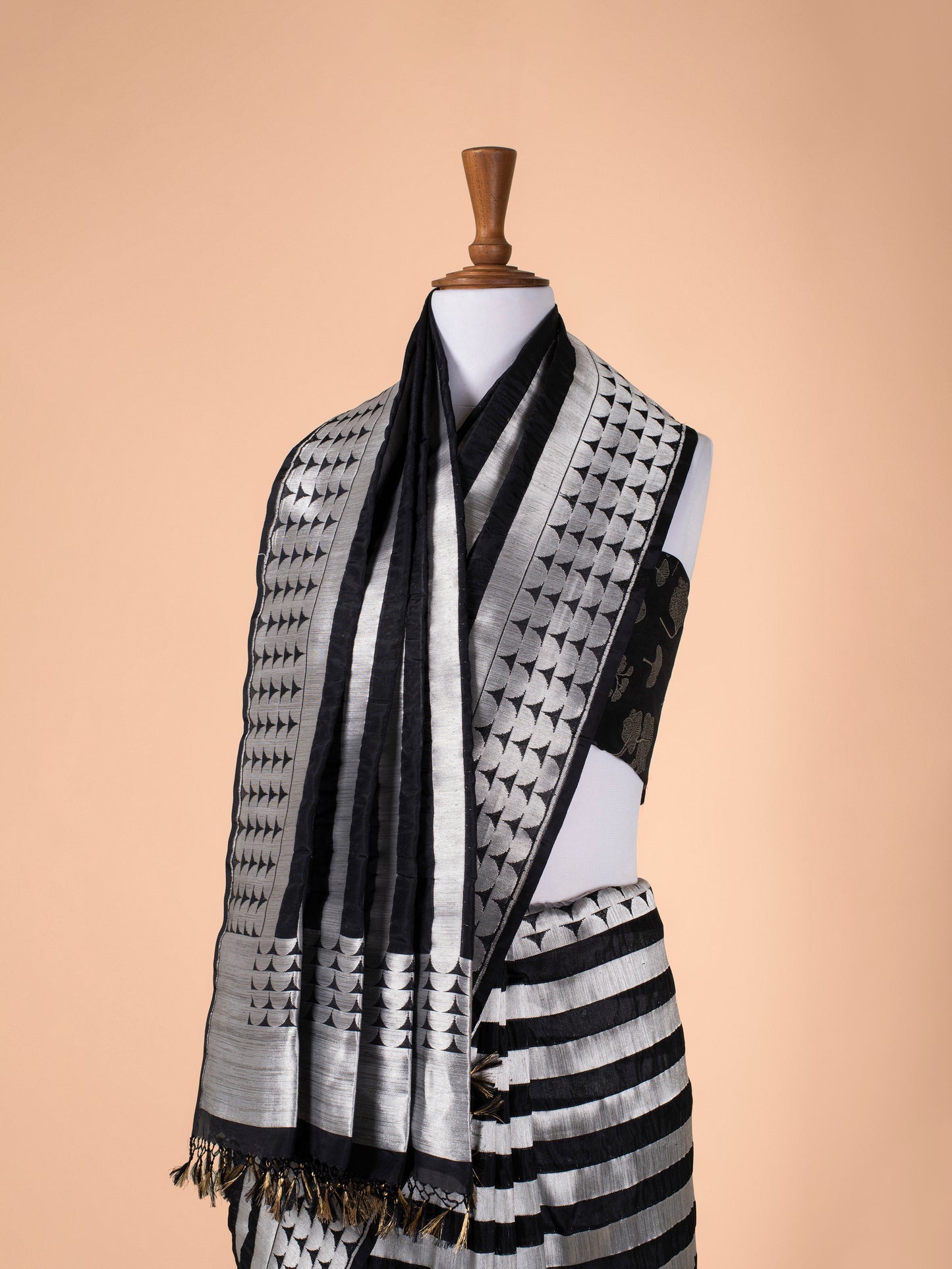 Handwoven Black Silk Saree