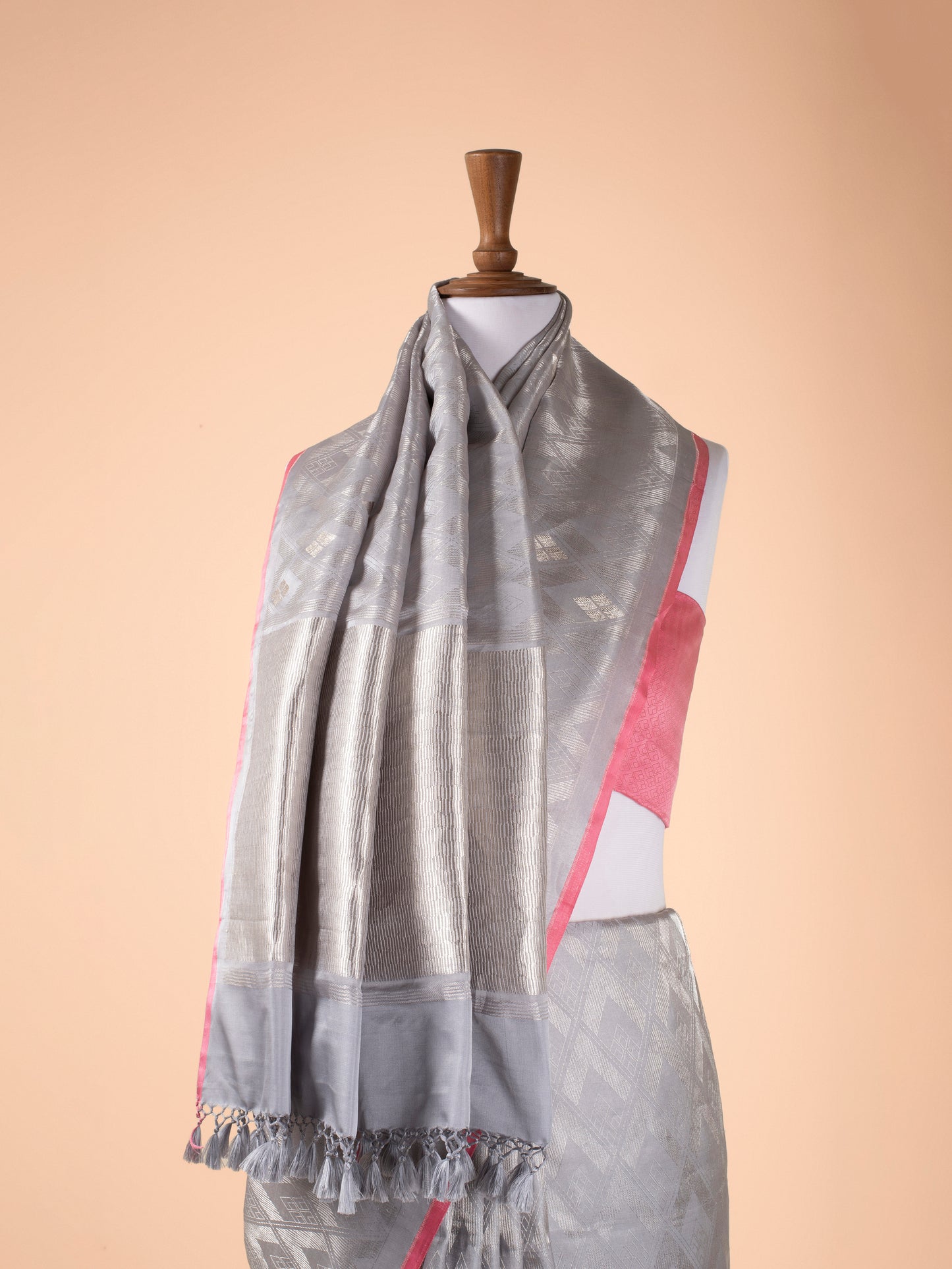 Handwoven Grey Silk Saree