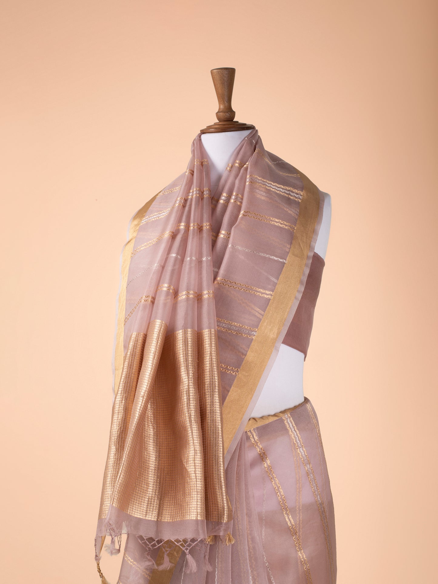 Handwoven Peach Organza Saree