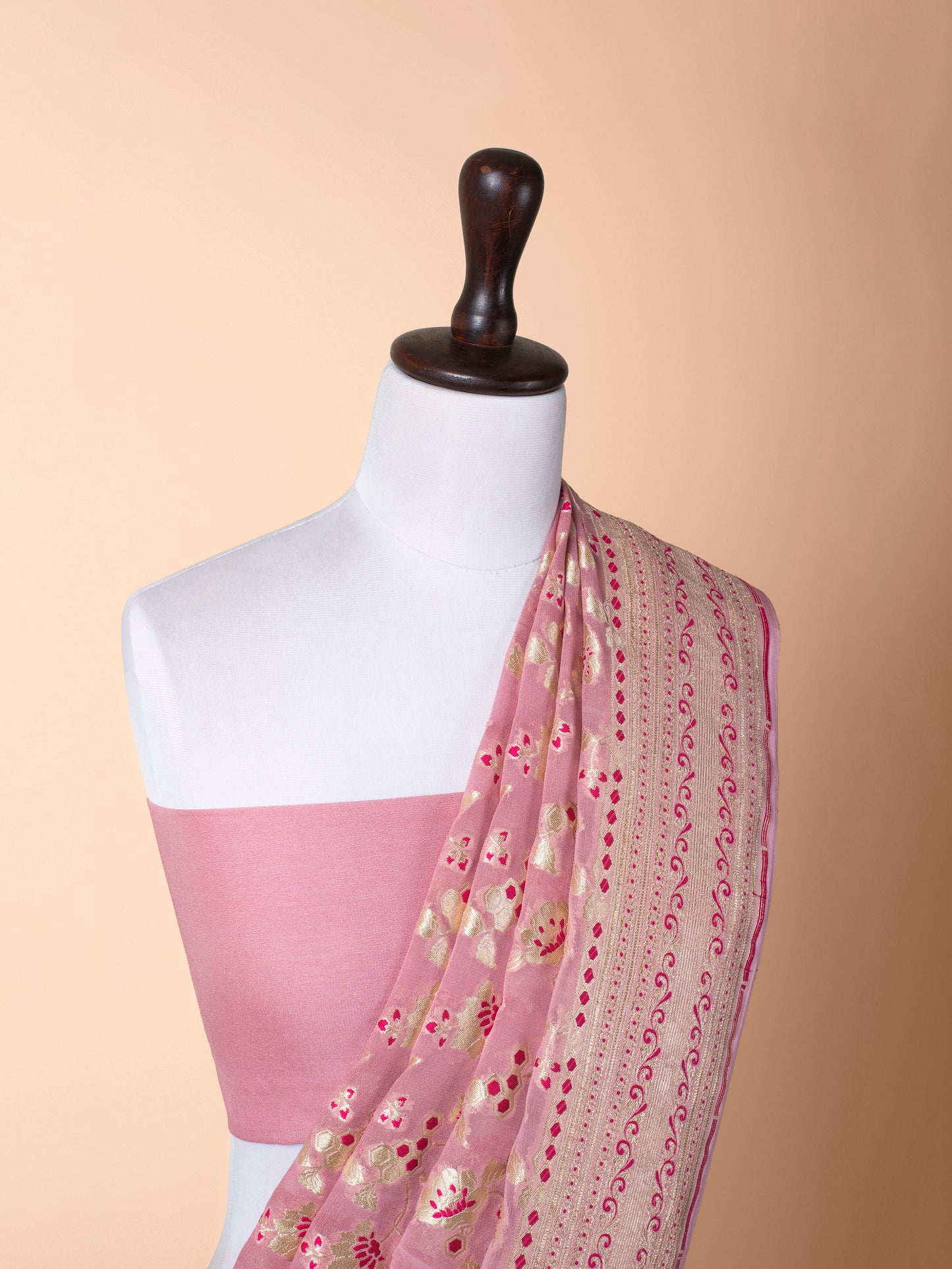 Handwoven Pink Georgette Saree