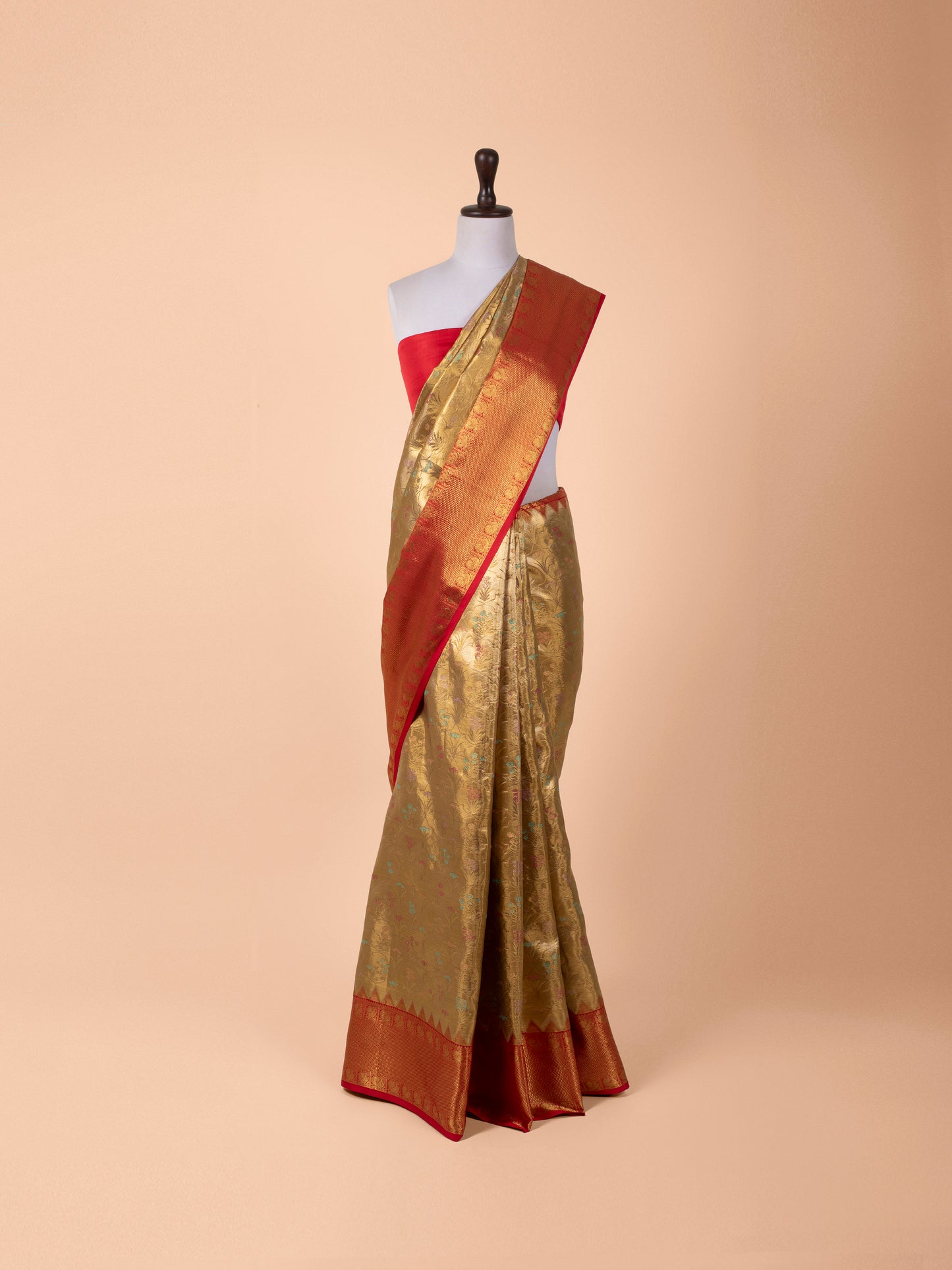 Handwoven Gold  Kanjivaram Silk Saree