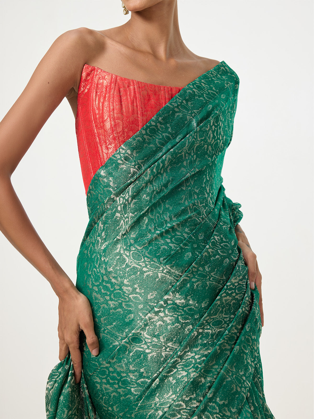 Handwoven Bottle Green Tissue Saree