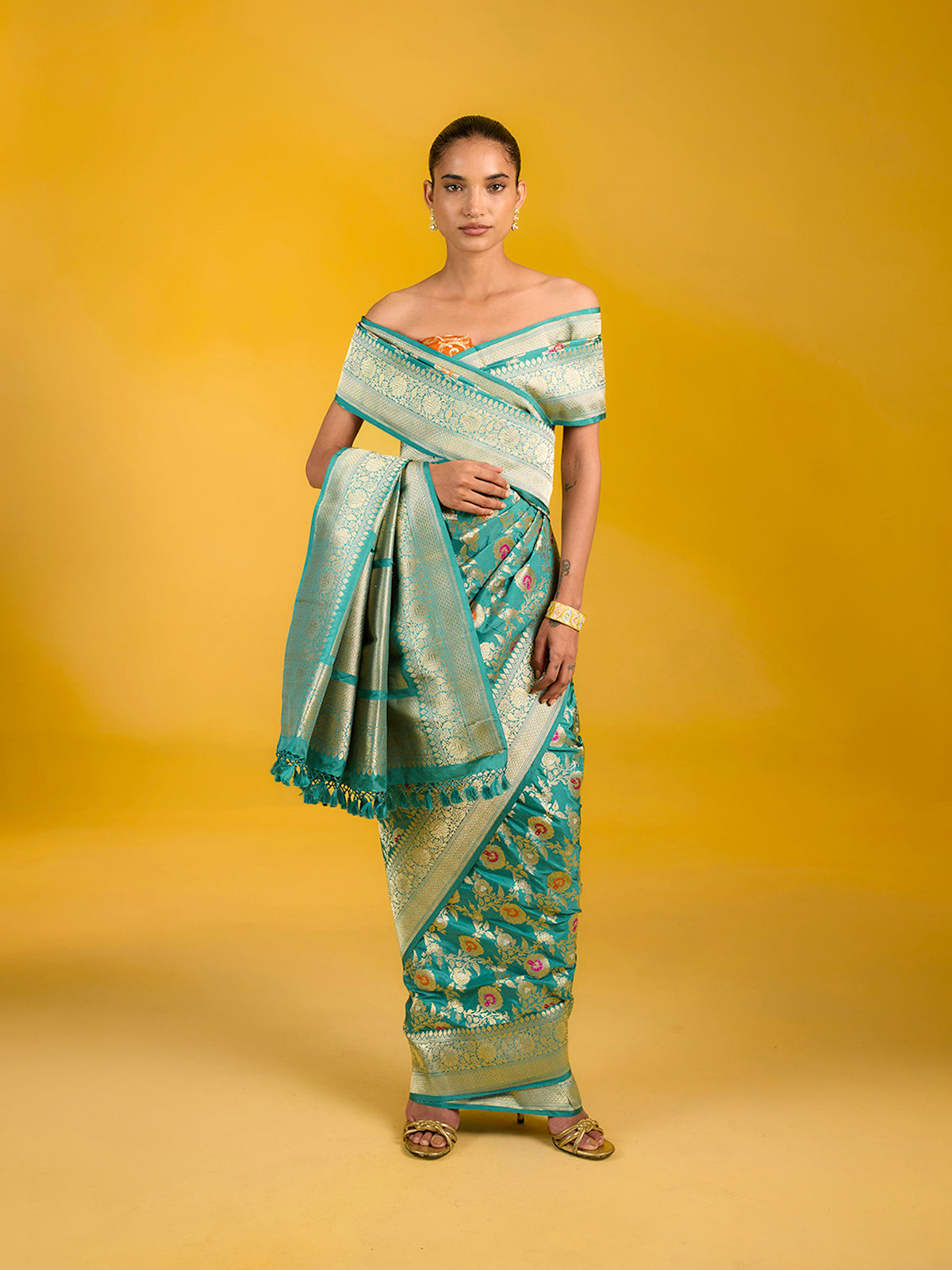 Aasmani Saree